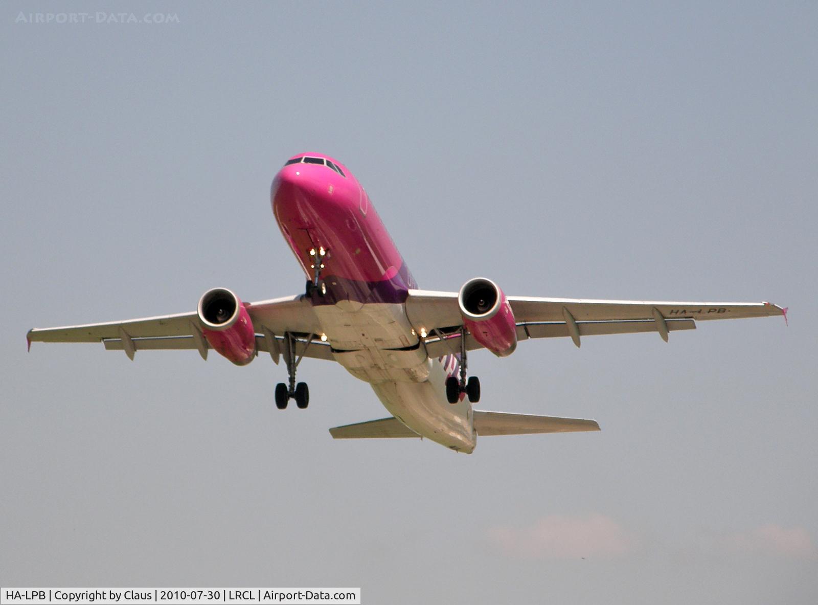 HA-LPB, 2001 Airbus A320-233 C/N 1635, Takeoff