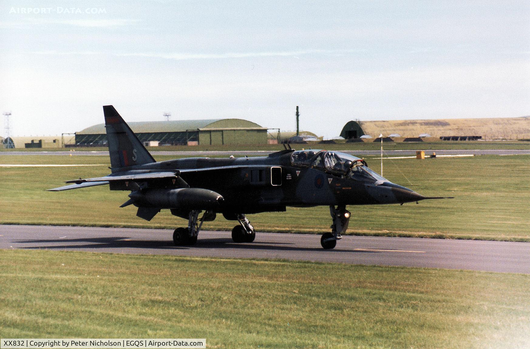 XX832, 1974 Sepecat Jaguar T.2A C/N B.20, Jaguar T.2A of 226 Operational Conversion Unit taxying to the active runway at RAF Lossiemouth in May 1990.
