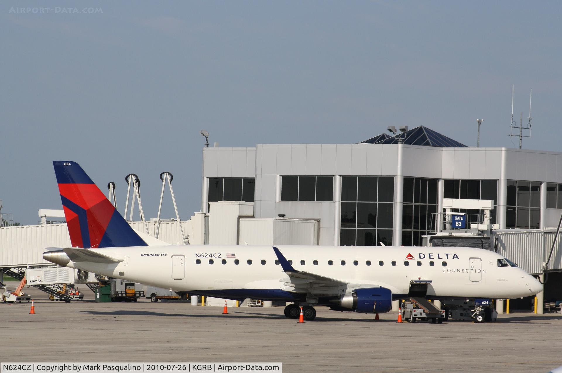 N624CZ, 2008 Embraer 175LR (ERJ-170-200LR) C/N 17000222, ERJ 170-200 LR