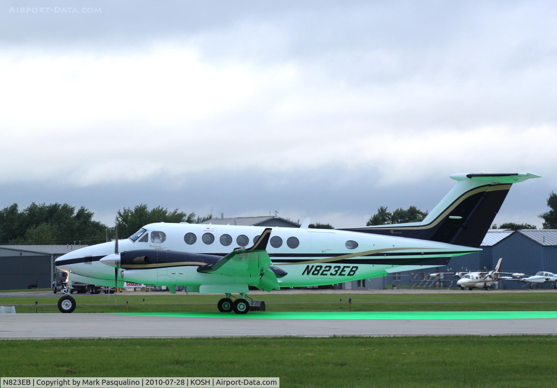 N823EB, 1998 Raytheon Aircraft Company B300 C/N FL-227, Beech 350