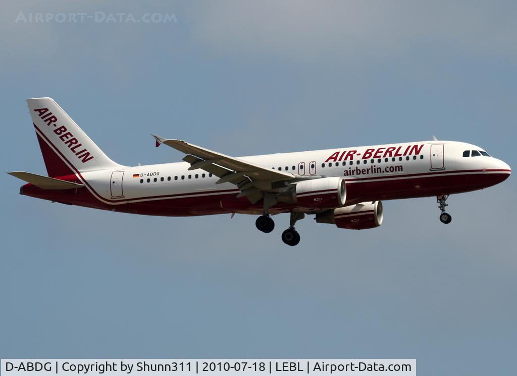 D-ABDG, 1999 Airbus A320-214 C/N 2835, Landing rwy 25R