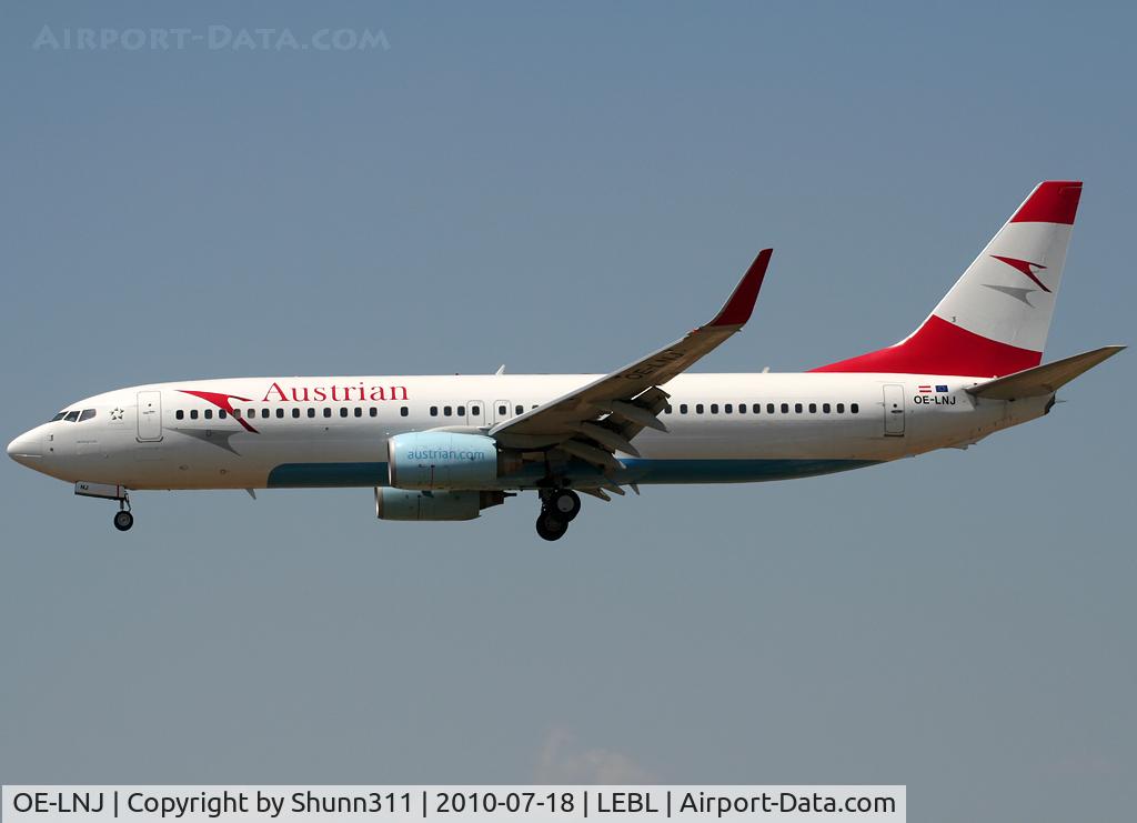 OE-LNJ, 1998 Boeing 737-8Z9 C/N 28177, Landing rwy 25R