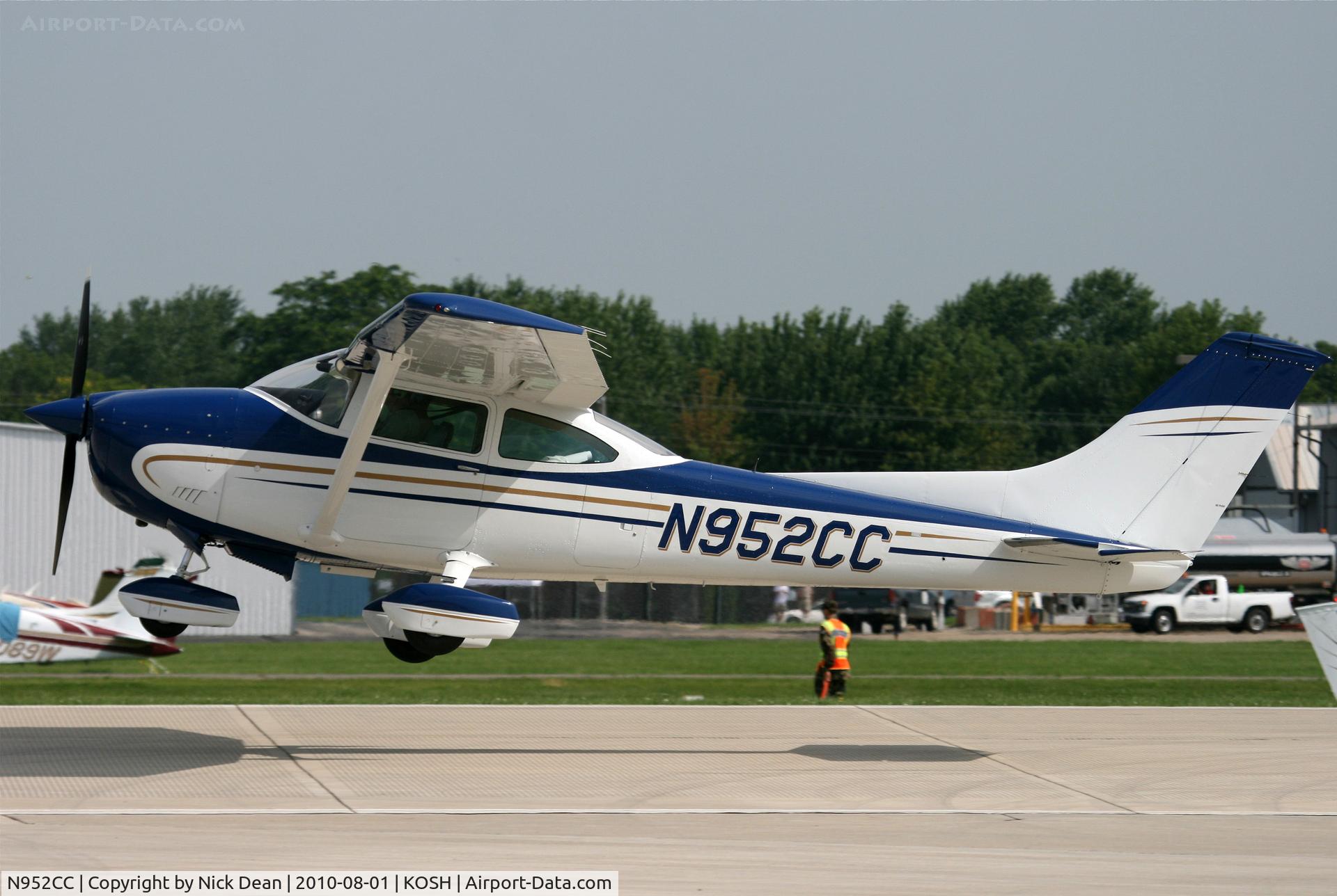 N952CC, 1975 Cessna 182P Skylane C/N 18263638, KOSH