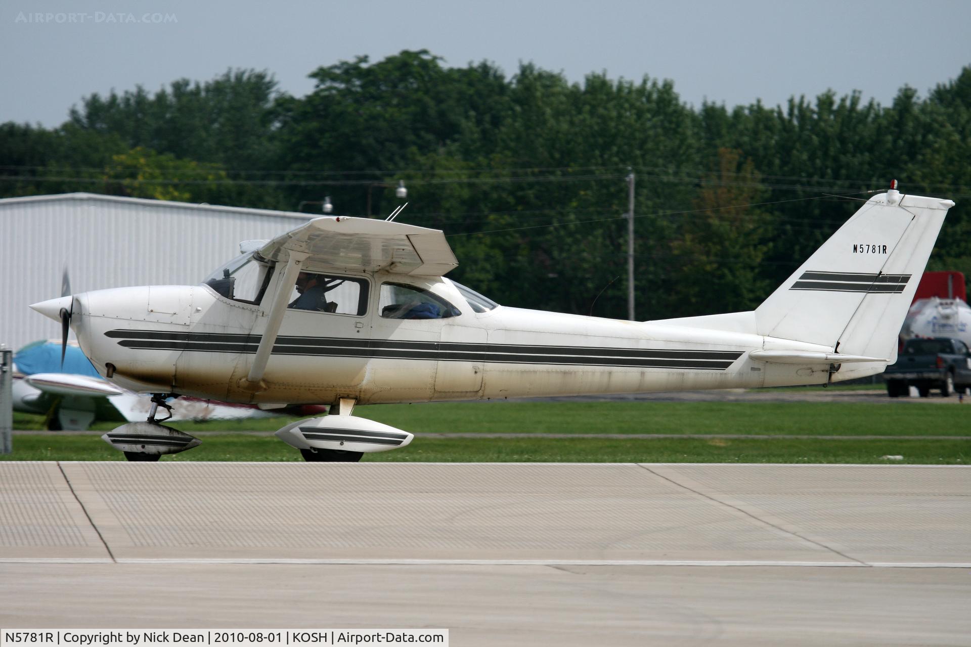 N5781R, 1965 Cessna 172G C/N 17253450, KOSH