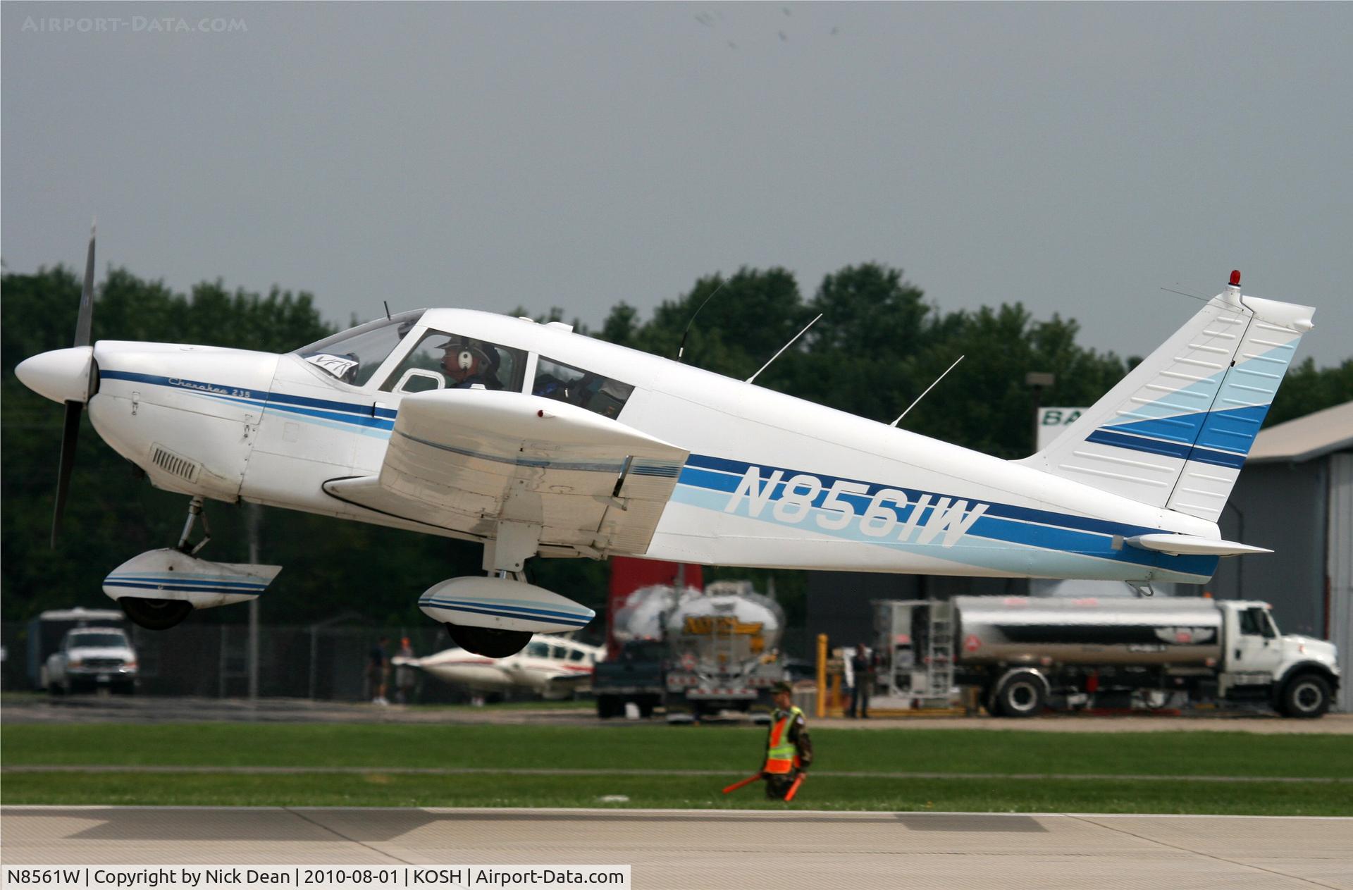 N8561W, 1963 Piper PA-28-235 C/N 28-10059, KOSH