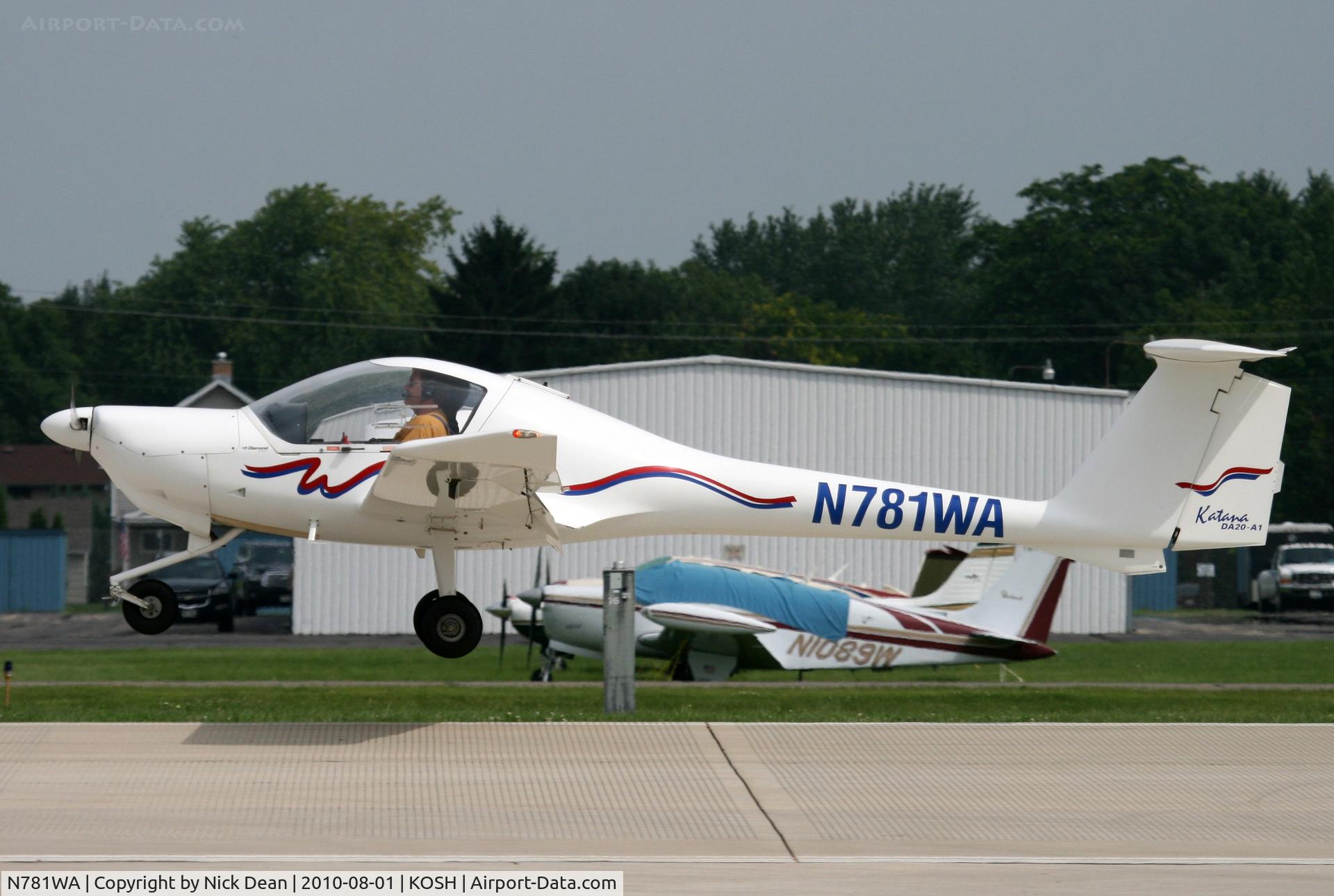 N781WA, 1995 Diamond DA-20A-1 Katana C/N 10052, KOSH