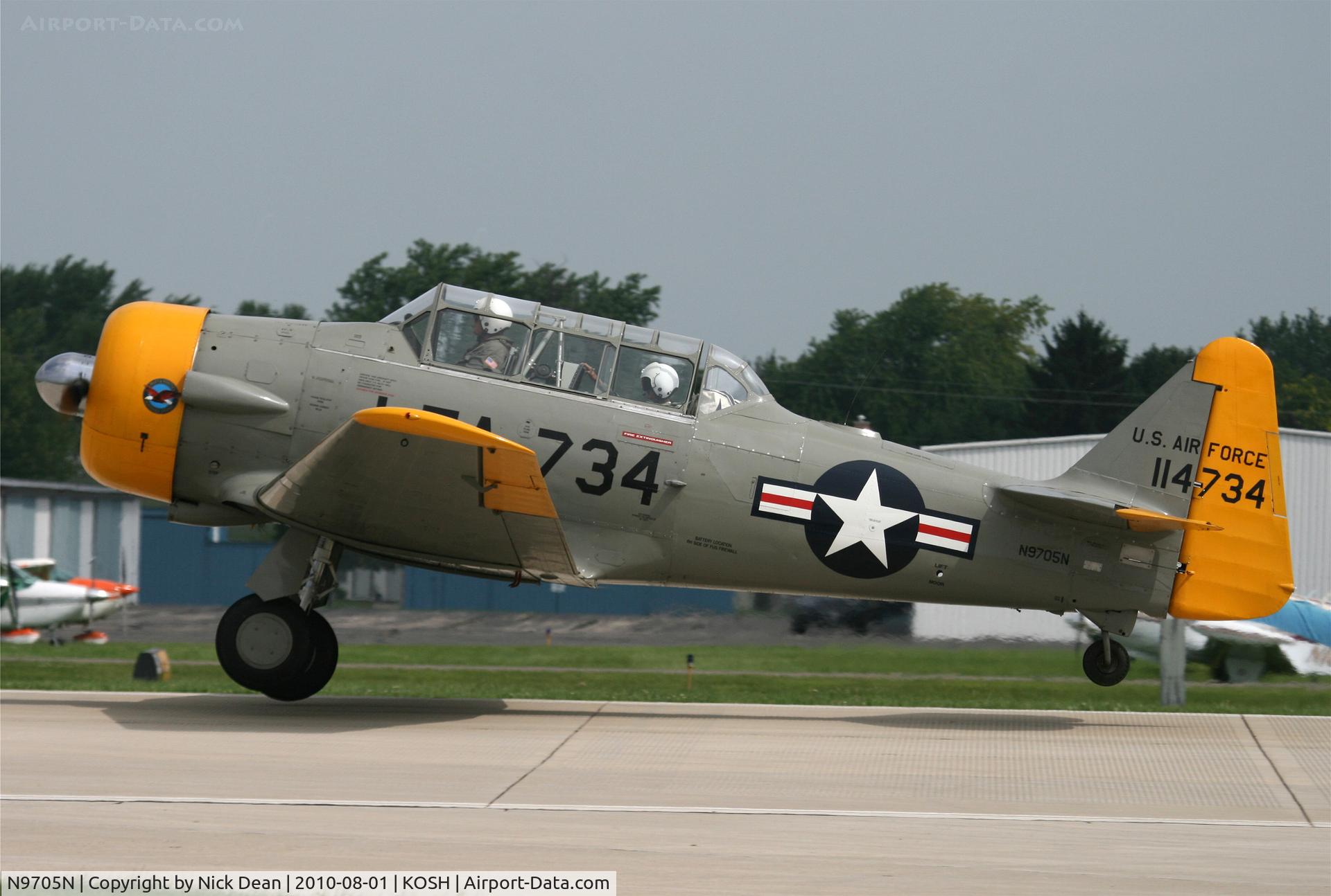 N9705N, 1952 North American T-6G Texan C/N 182-421, KOSH