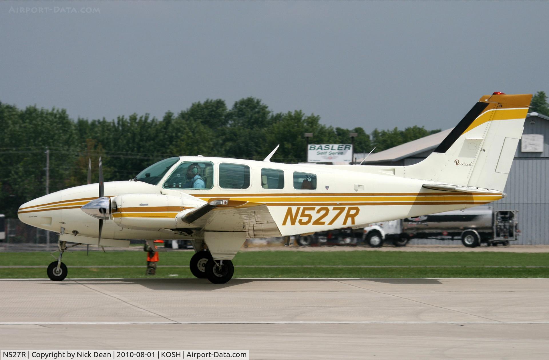 N527R, 1979 Beech 58 Baron C/N TH-1034, KOSH