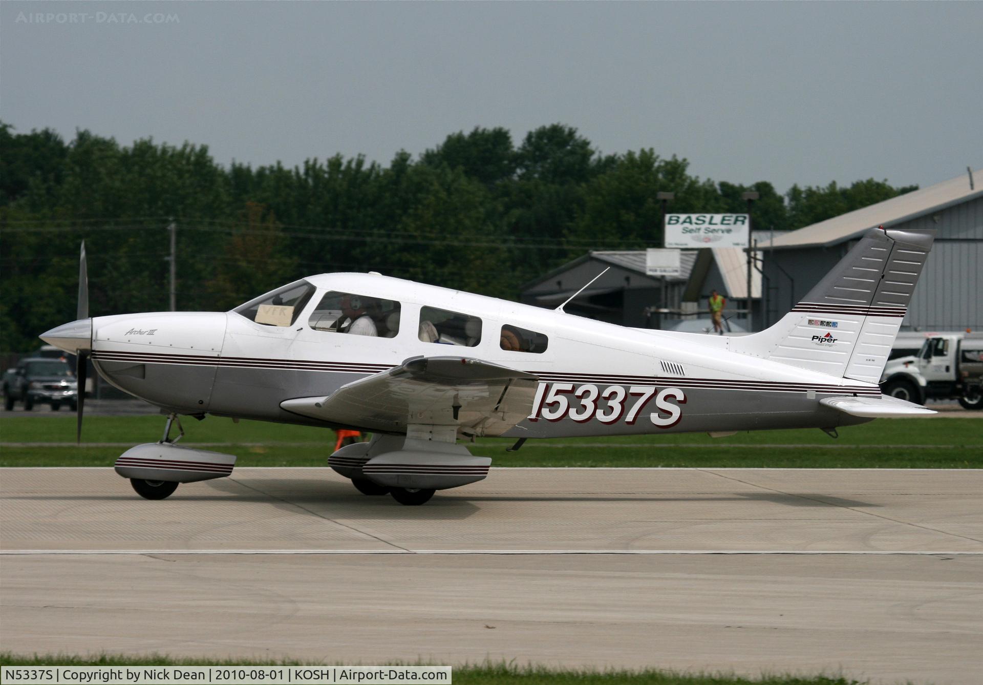 N5337S, 2001 Piper PA-28-181 Archer C/N 2843479, KOSH