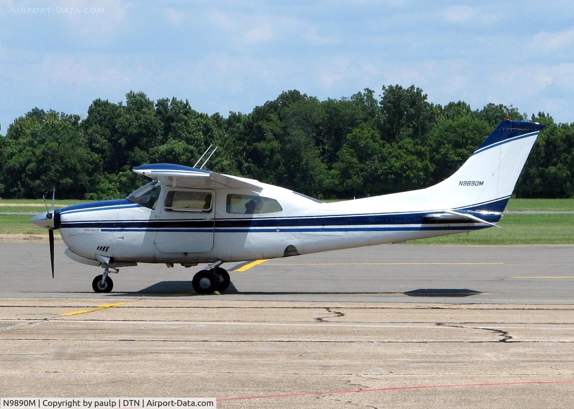 N9890M, 1977 Cessna 210M Centurion C/N 21062085, At Downtown Shreveport.