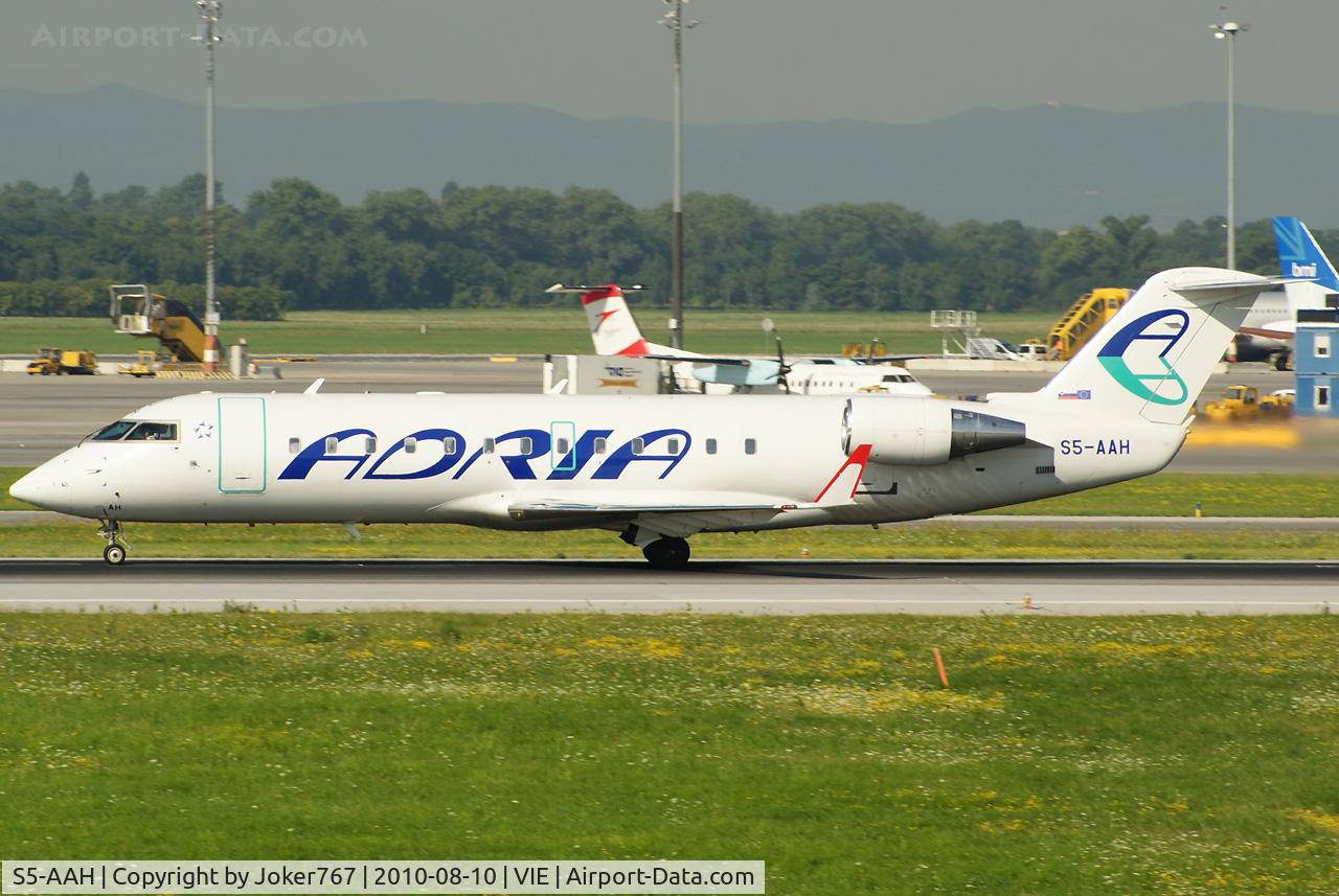 S5-AAH, 1994 Canadair CRJ-100LR (CL-600-2B19) C/N 7032, Adria Airways