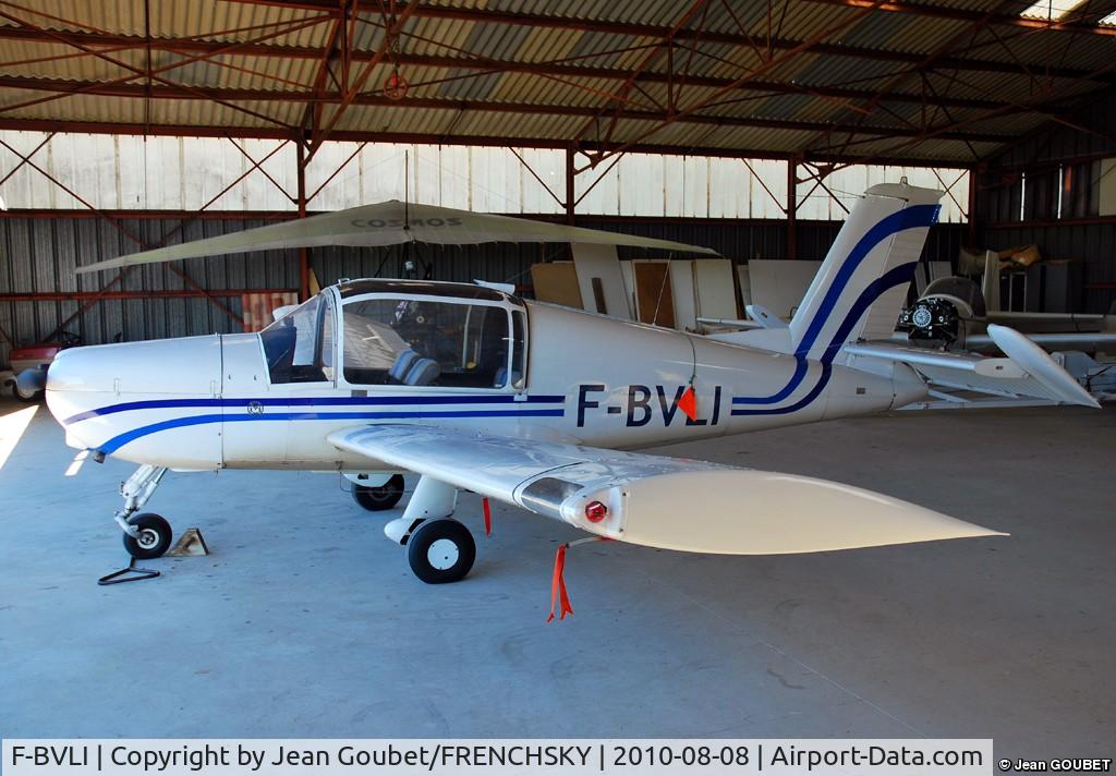 F-BVLI, Socata MS-887 Rallye 125 C/N 2168, dans le hangar de l'aéroclub.