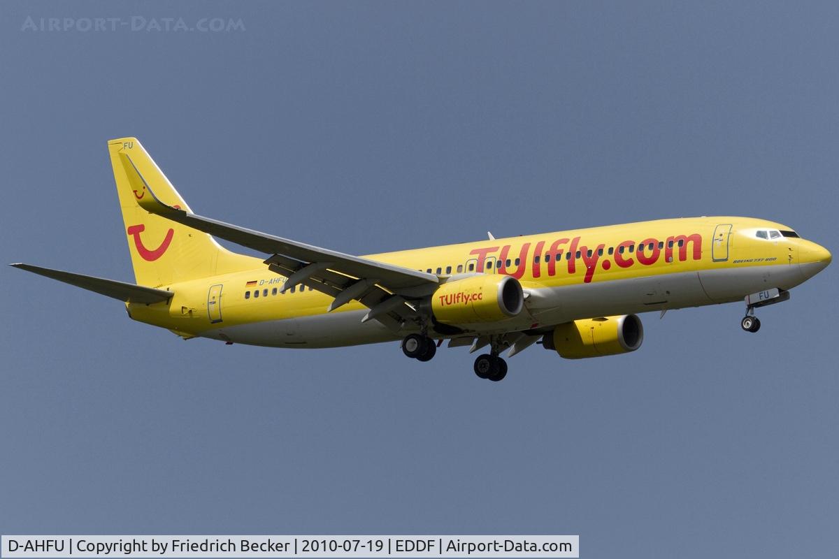 D-AHFU, 2000 Boeing 737-8K5 C/N 30414, on final RW07R