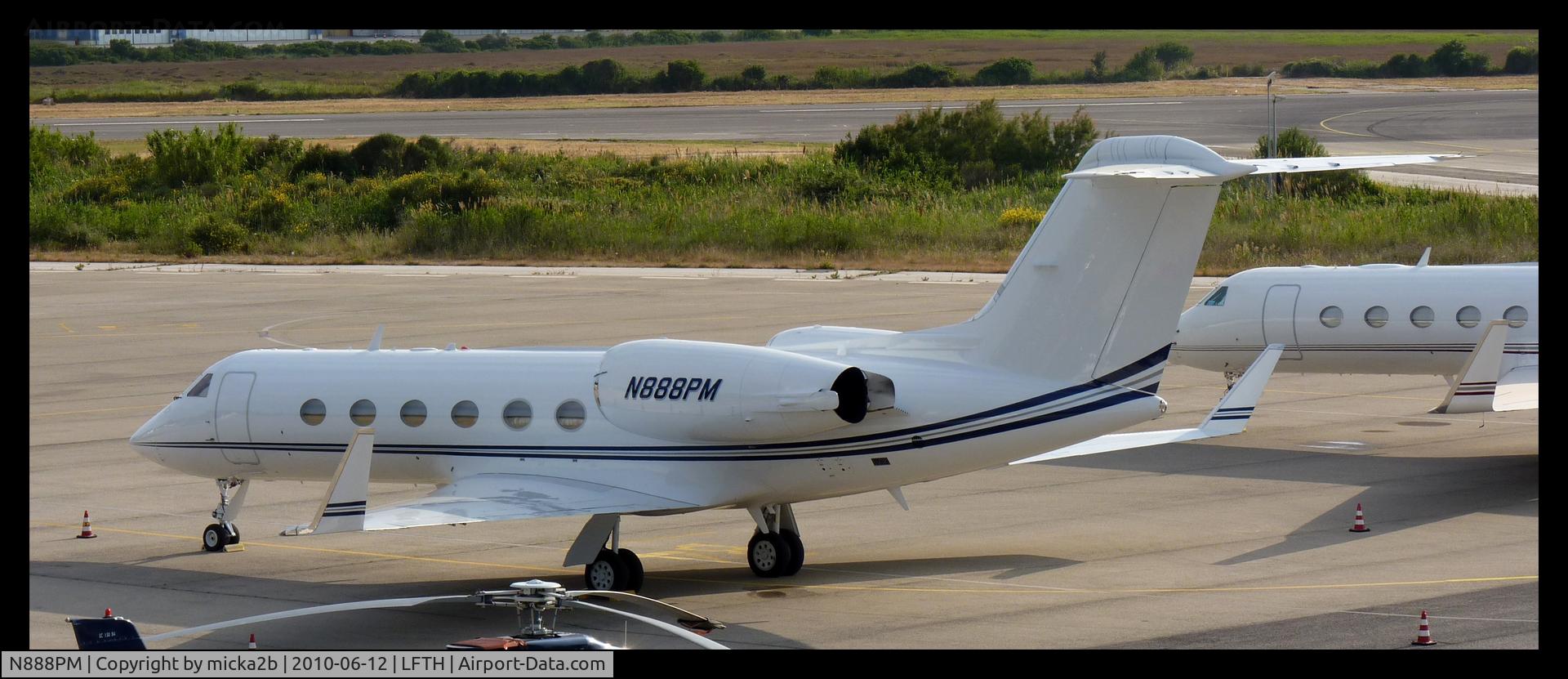 N888PM, 1992 Gulfstream Aerospace G-IV C/N 1195, Parked.