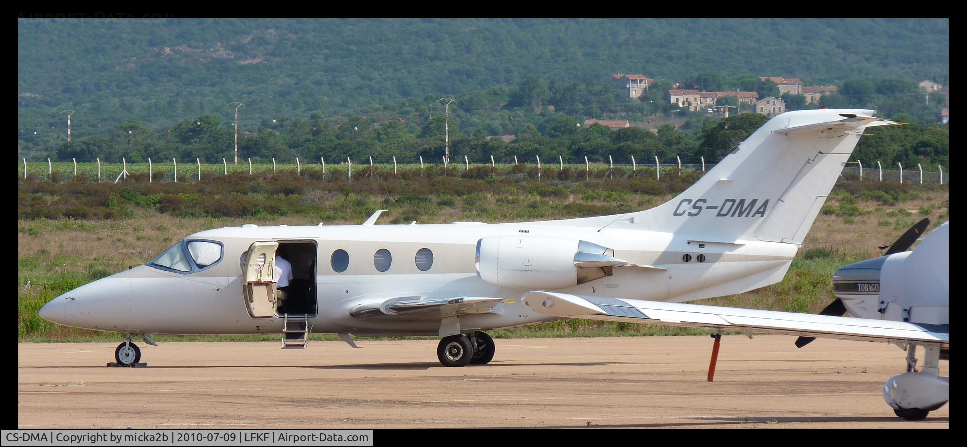 CS-DMA, 2005 Hawker Beechcraft 400A Beechjet Beechjet C/N RK-401, Parked.