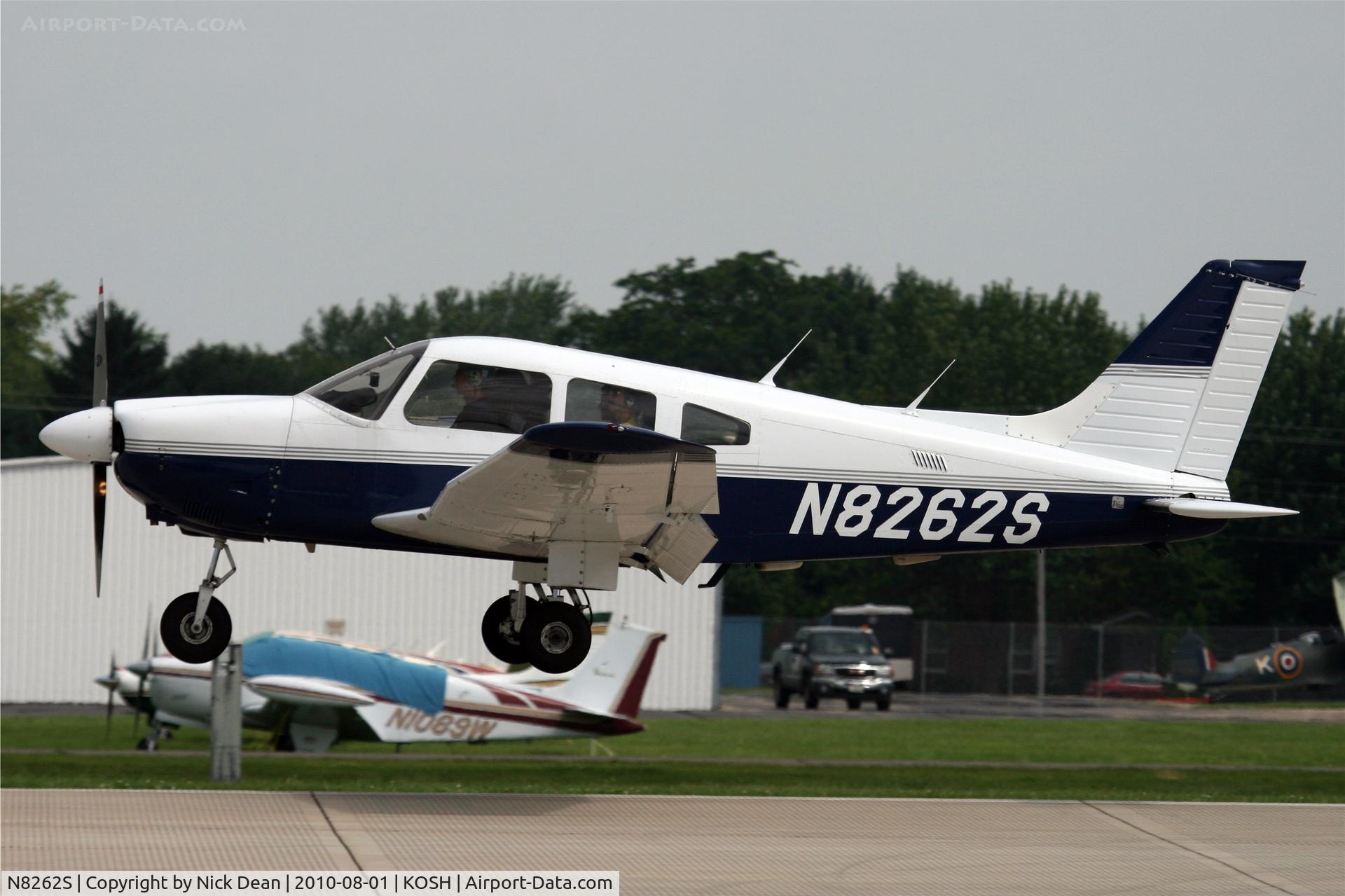 N8262S, 1980 Piper PA-28-181 Archer C/N 28-8190035, KOSH