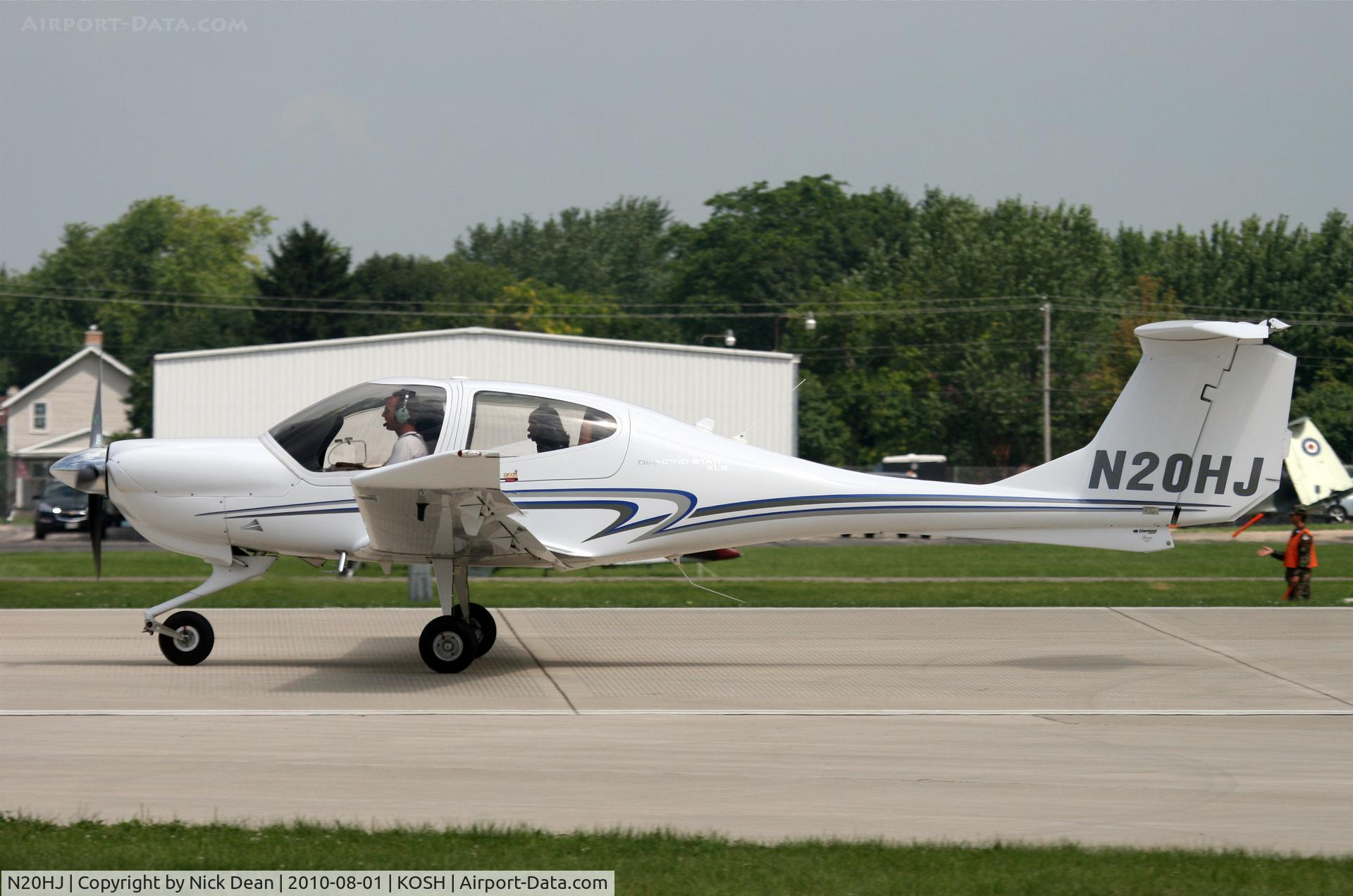 N20HJ, 2008 Diamond DA-40 Diamond Star C/N 40.937, KOSH