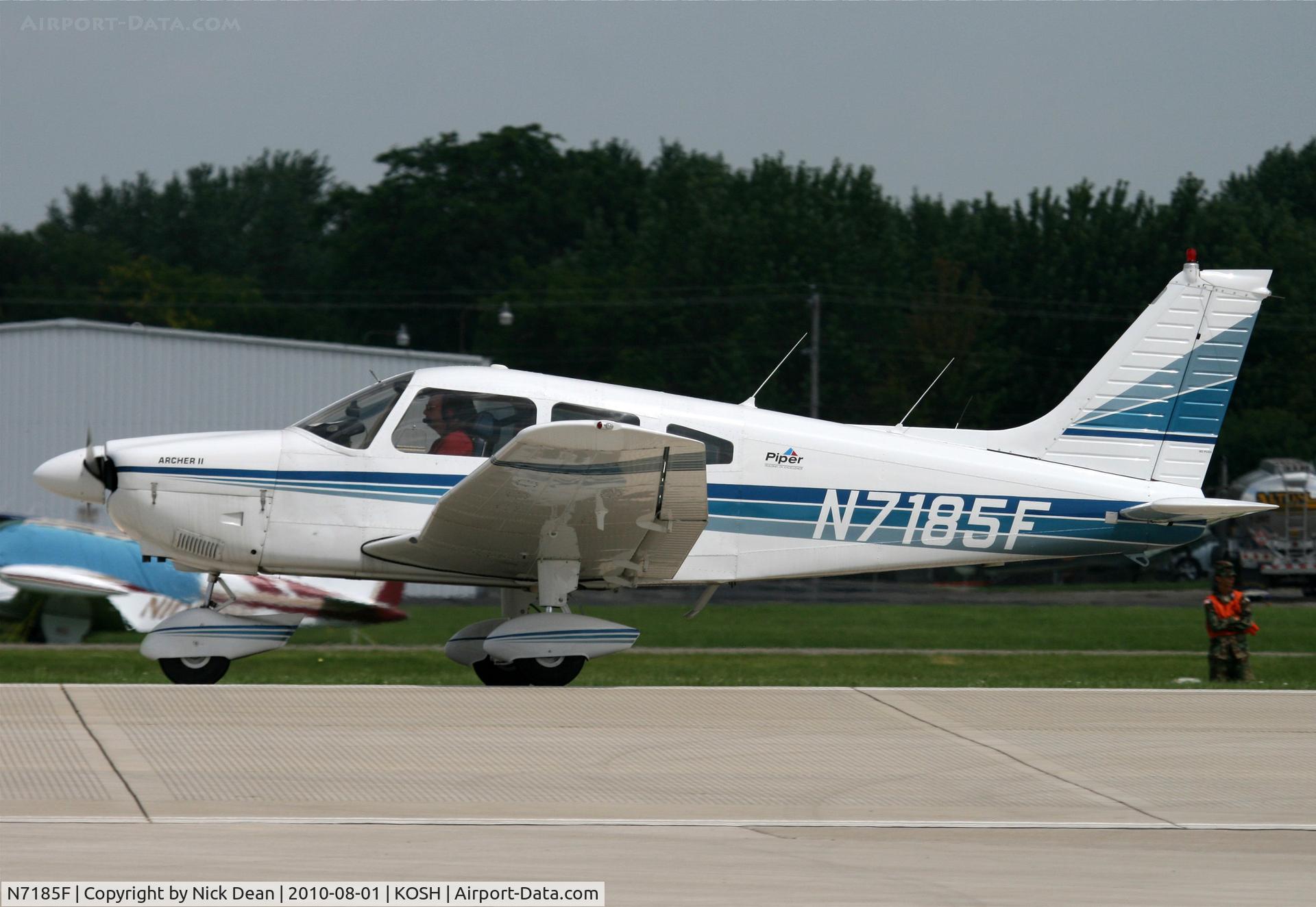 N7185F, 1976 Piper PA-28-181 Archer C/N 28-7790186, KOSH