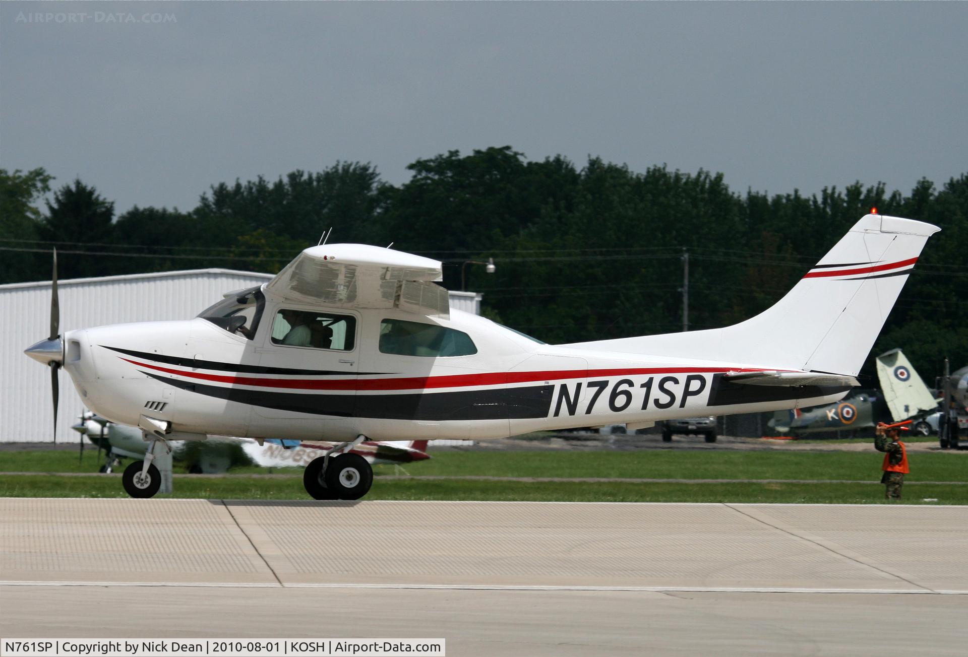 N761SP, 1978 Cessna 210M Centurion C/N 21062483, KOSH