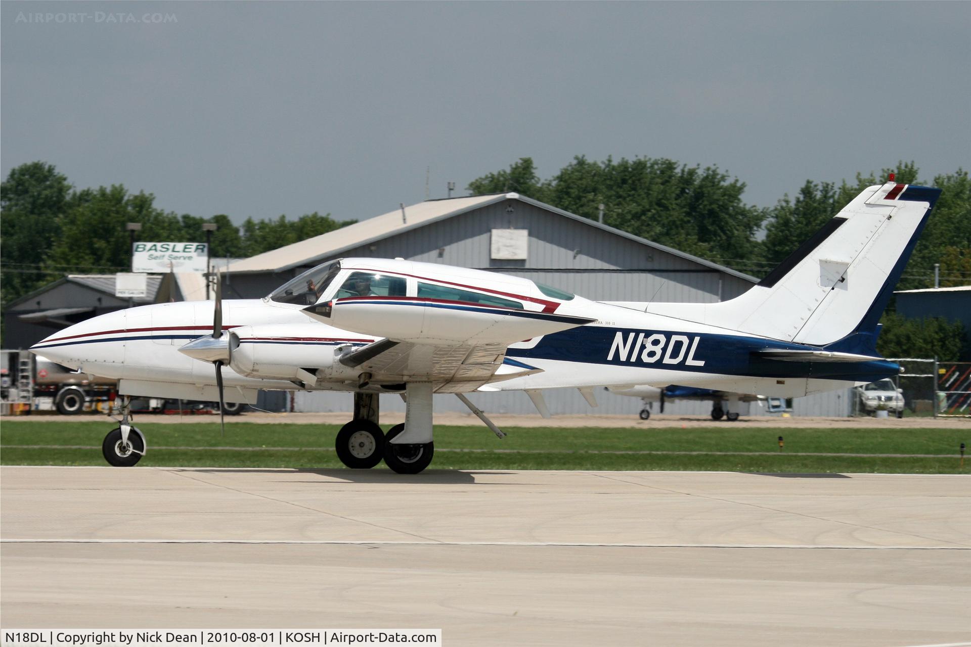 N18DL, 1977 Cessna T310R C/N 310R1251, KOSH