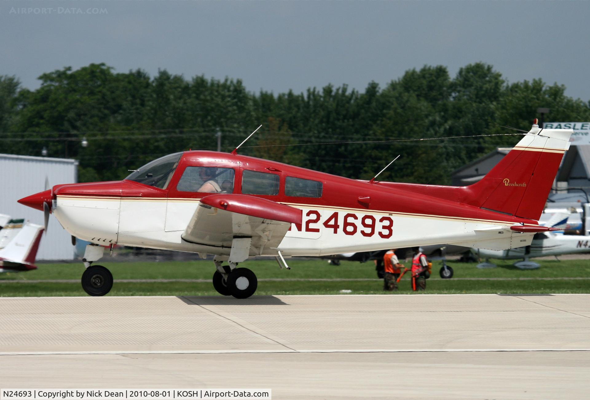N24693, 1973 Beech C23 Sundowner 180 C/N M-1443, KOSH