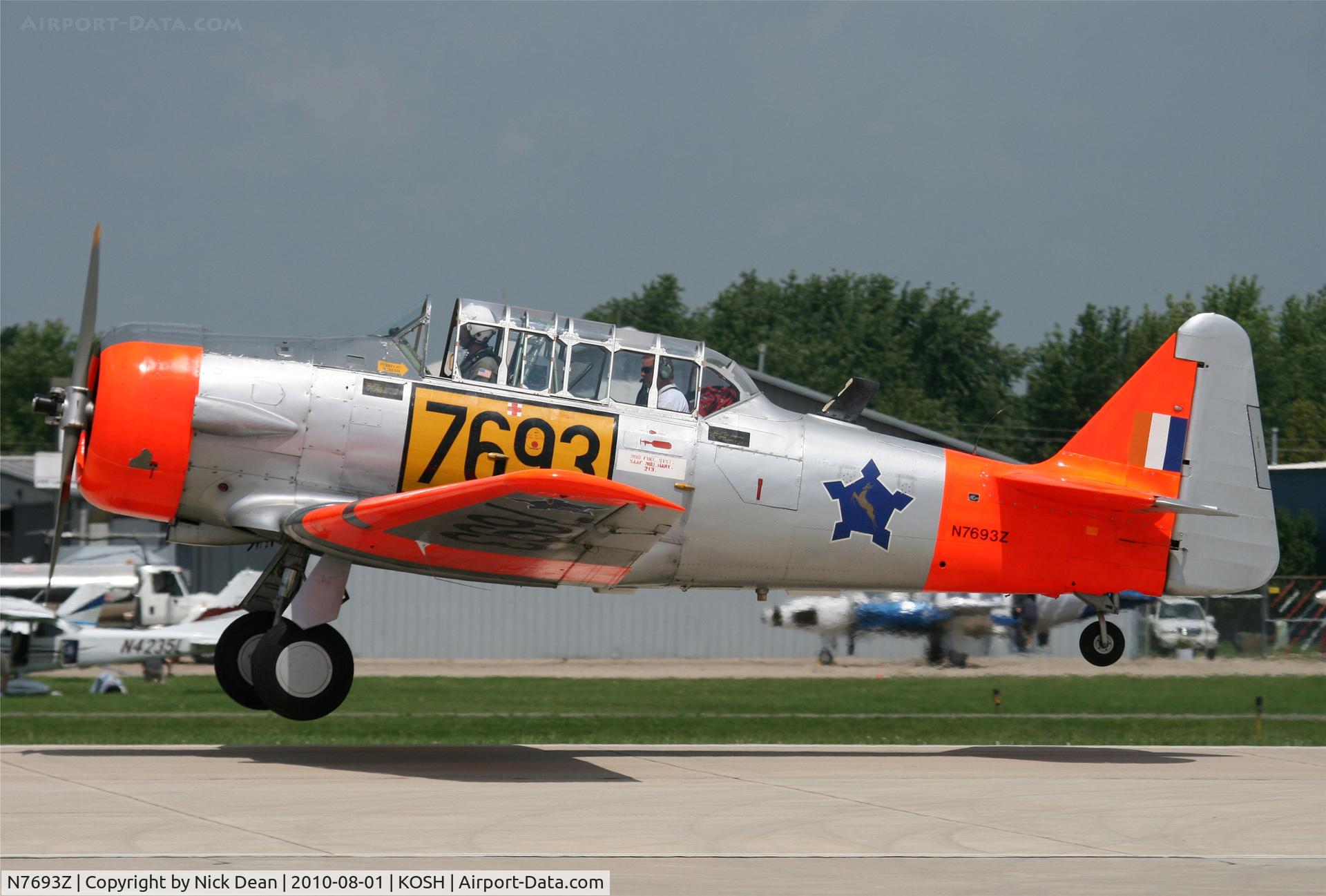 N7693Z, 1942 North American AT-6C Texan C/N 88-11637, KOSH