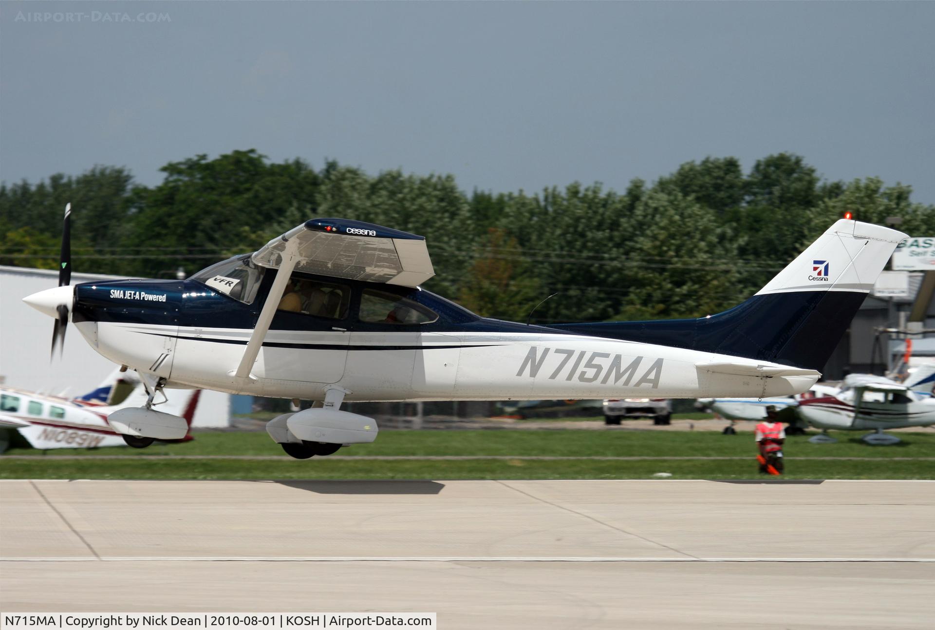 N715MA, 1980 Cessna 182Q Skylane C/N 18267469, KOSH