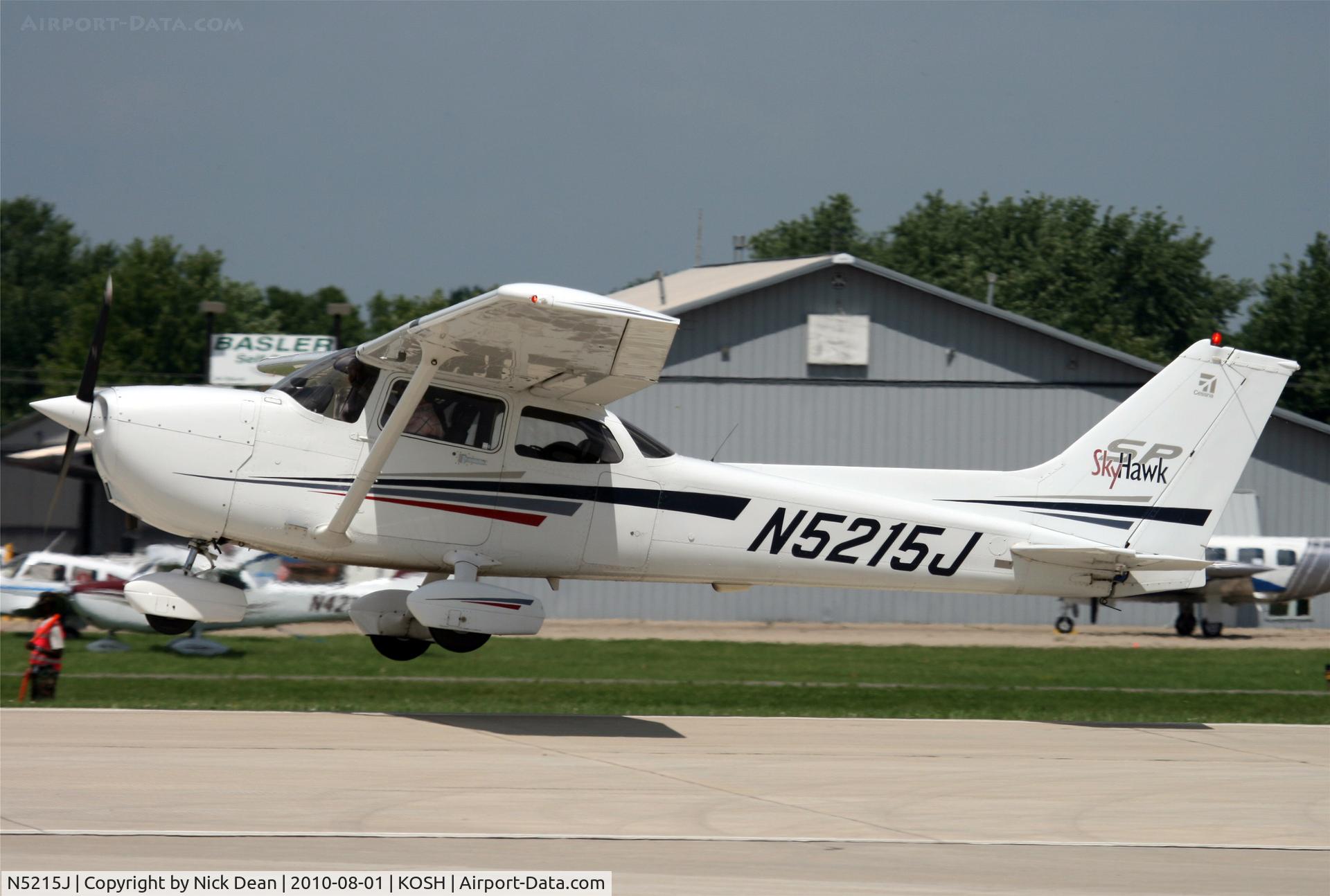 N5215J, Cessna 172S C/N 172S9128, KOSH