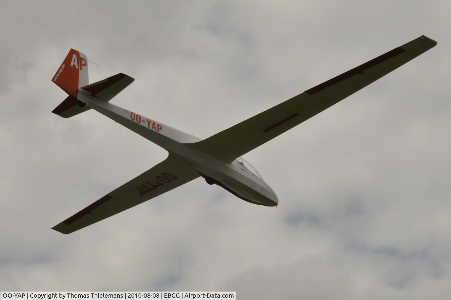 OO-YAP, Schleicher ASK-13 C/N 13474, Opendeurdag VZP 2010