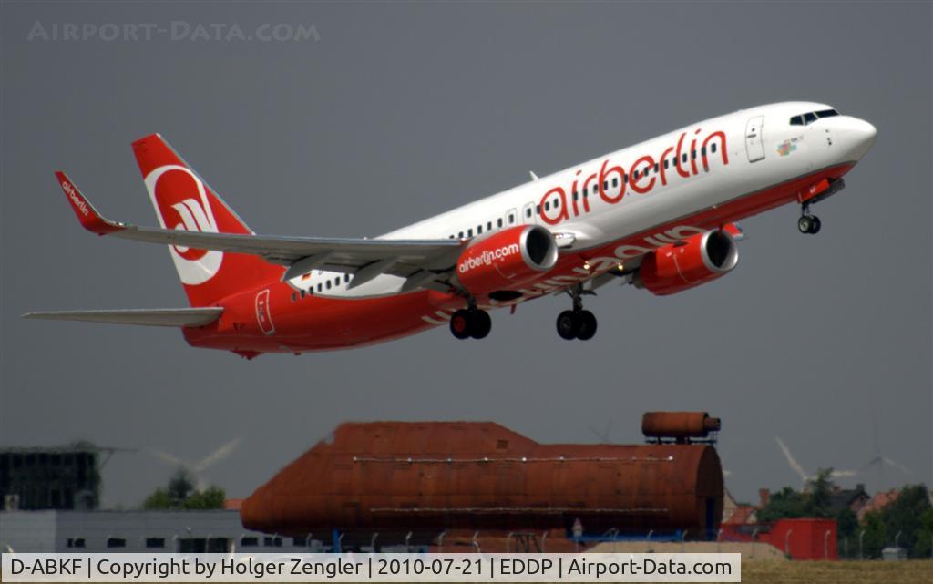 D-ABKF, 2009 Boeing 737-86J C/N 37745, Passing by at the brand new fire brigade training center