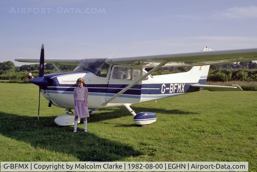 G-BFMX, 1978 Reims F172N Skyhawk C/N 1732, Reims Cessna F172N Skyhawk and Louise at Sandown, Isle of Wight , UK.