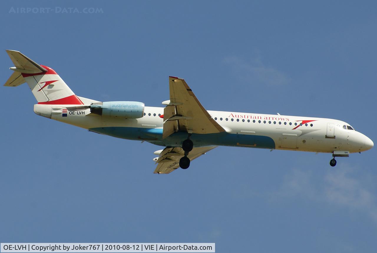 OE-LVH, 1993 Fokker 100 (F-28-0100) C/N 11456, Austrian arrows