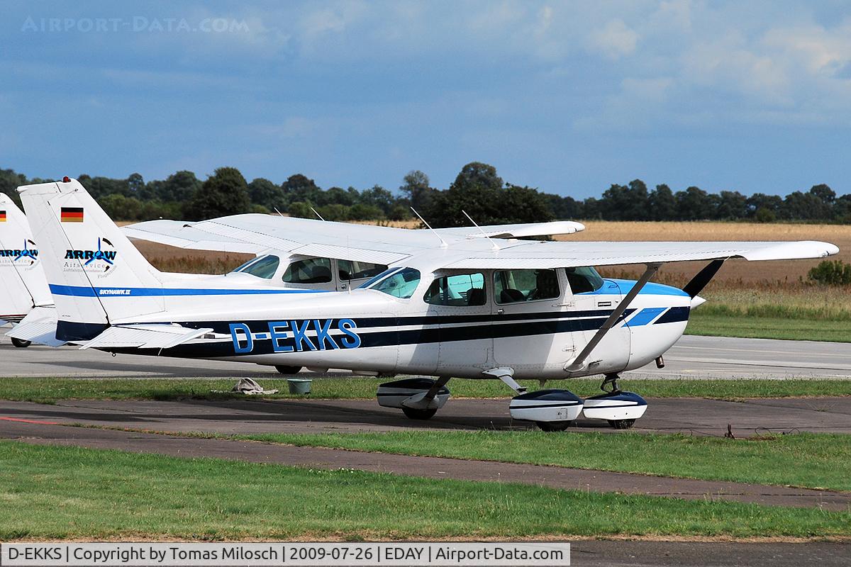 D-EKKS, Cessna 172N C/N 17272162, Airport Strausberg near Berlin