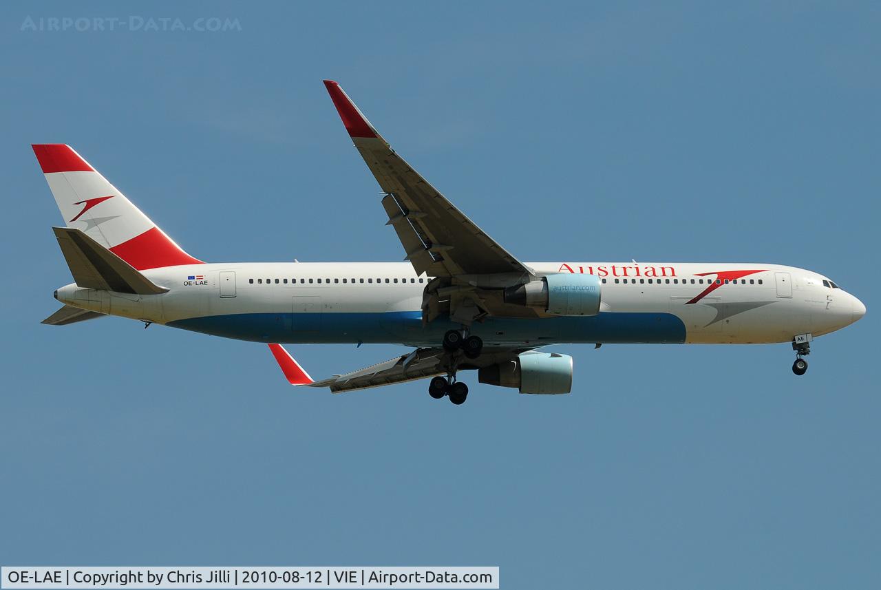 OE-LAE, 2000 Boeing 767-3Z9/ER C/N 30383, AUA
