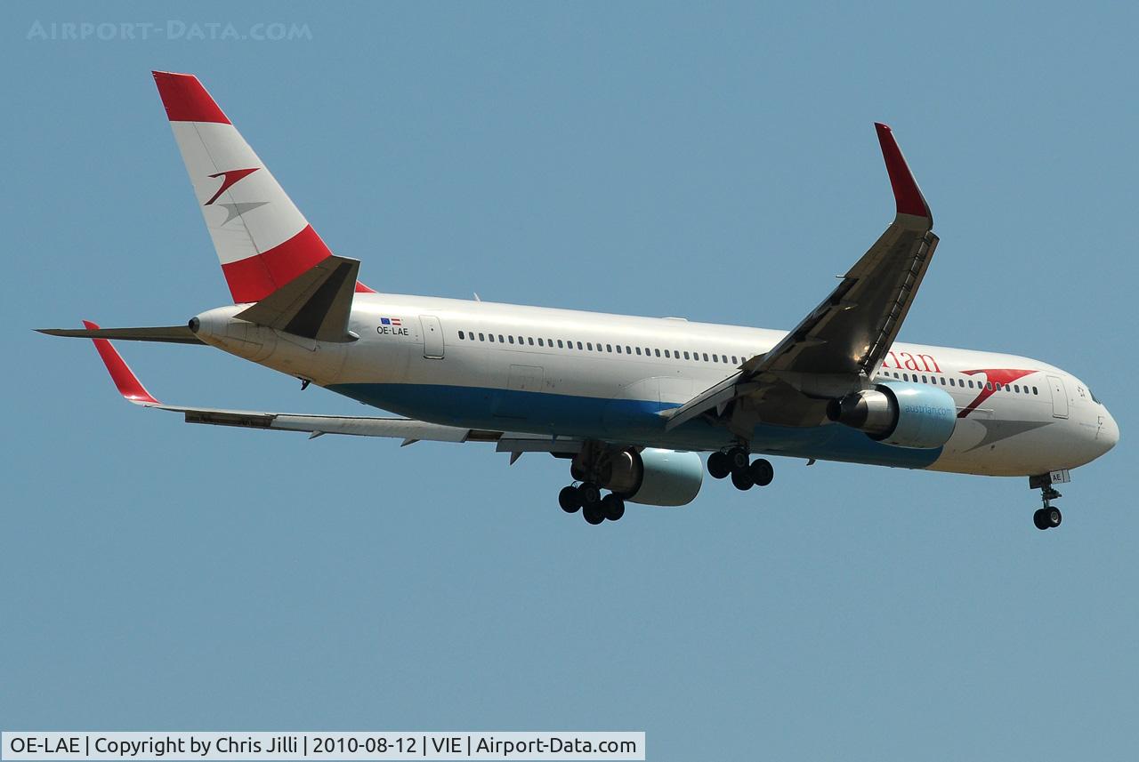 OE-LAE, 2000 Boeing 767-3Z9/ER C/N 30383, AUA