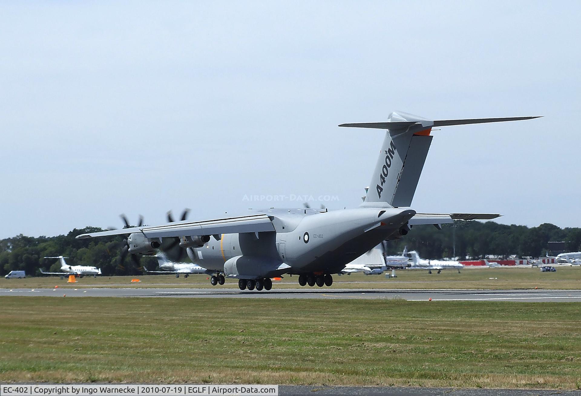 EC-402, 2010 Airbus A400M Atlas C/N 002, Airbus A400M second prototype seconds before touching down at Farnborough International 2010