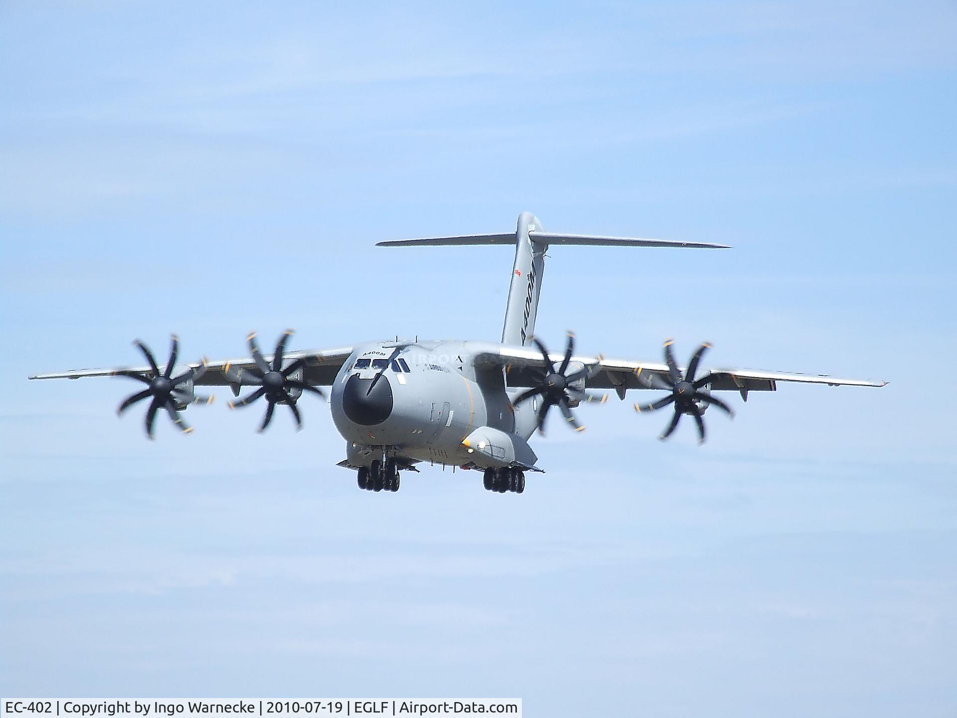 EC-402, 2010 Airbus A400M Atlas C/N 002, Airbus A400M second prototype coming in to land at Farnborough International 2010