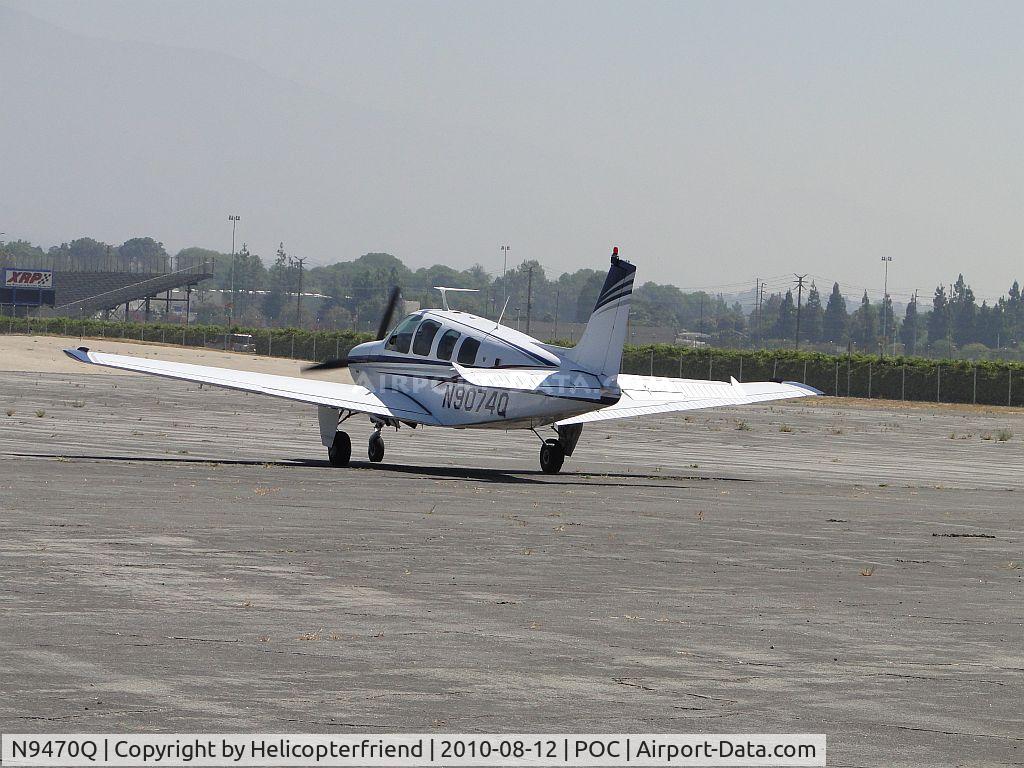 N9470Q, 1972 Beech V35B Bonanza C/N D-9327, Taxiing from Howard Aviation