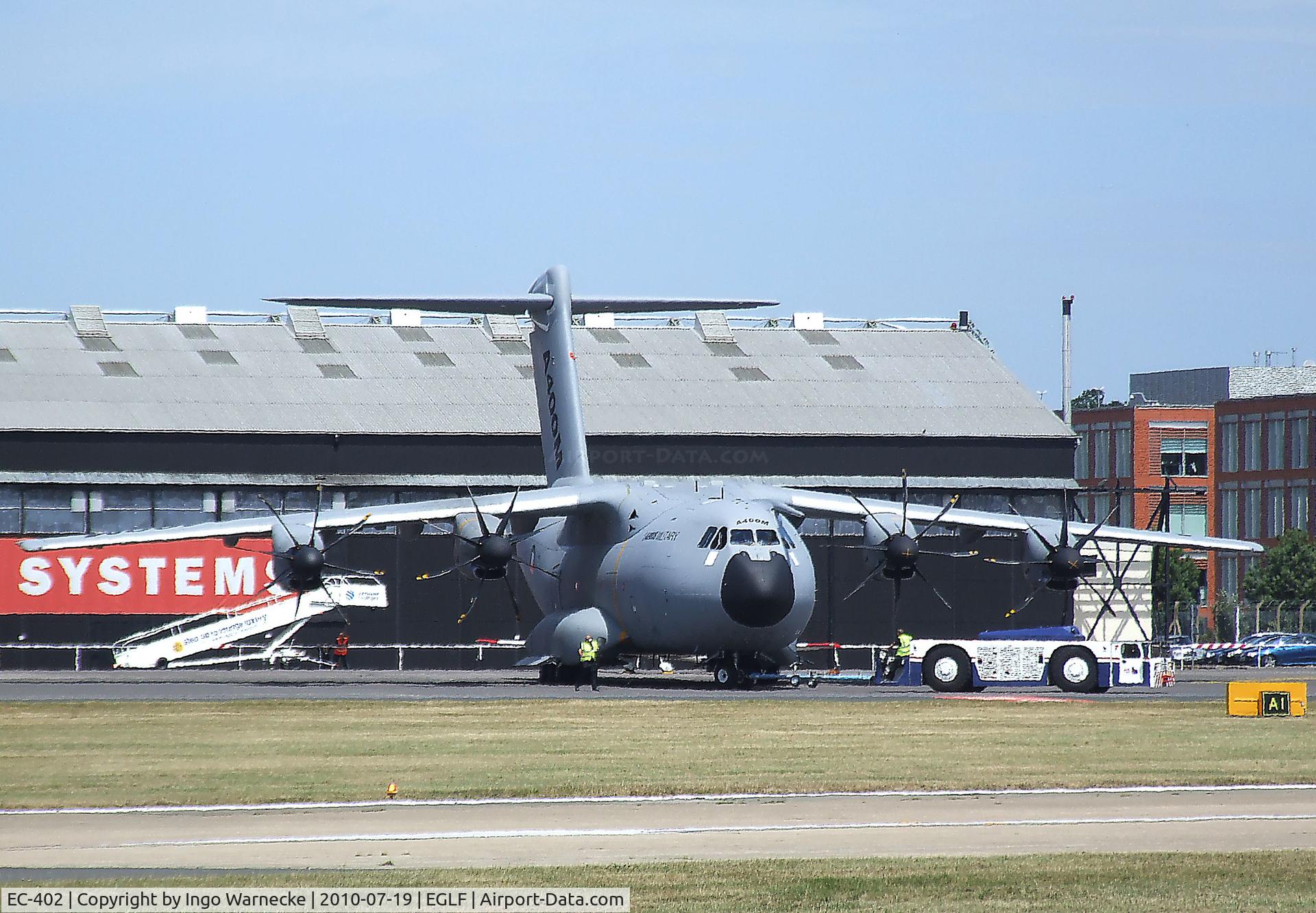 EC-402, 2010 Airbus A400M Atlas C/N 002, Airbus A400M second prototype being readied for the flying display at Farnborough International 2010
