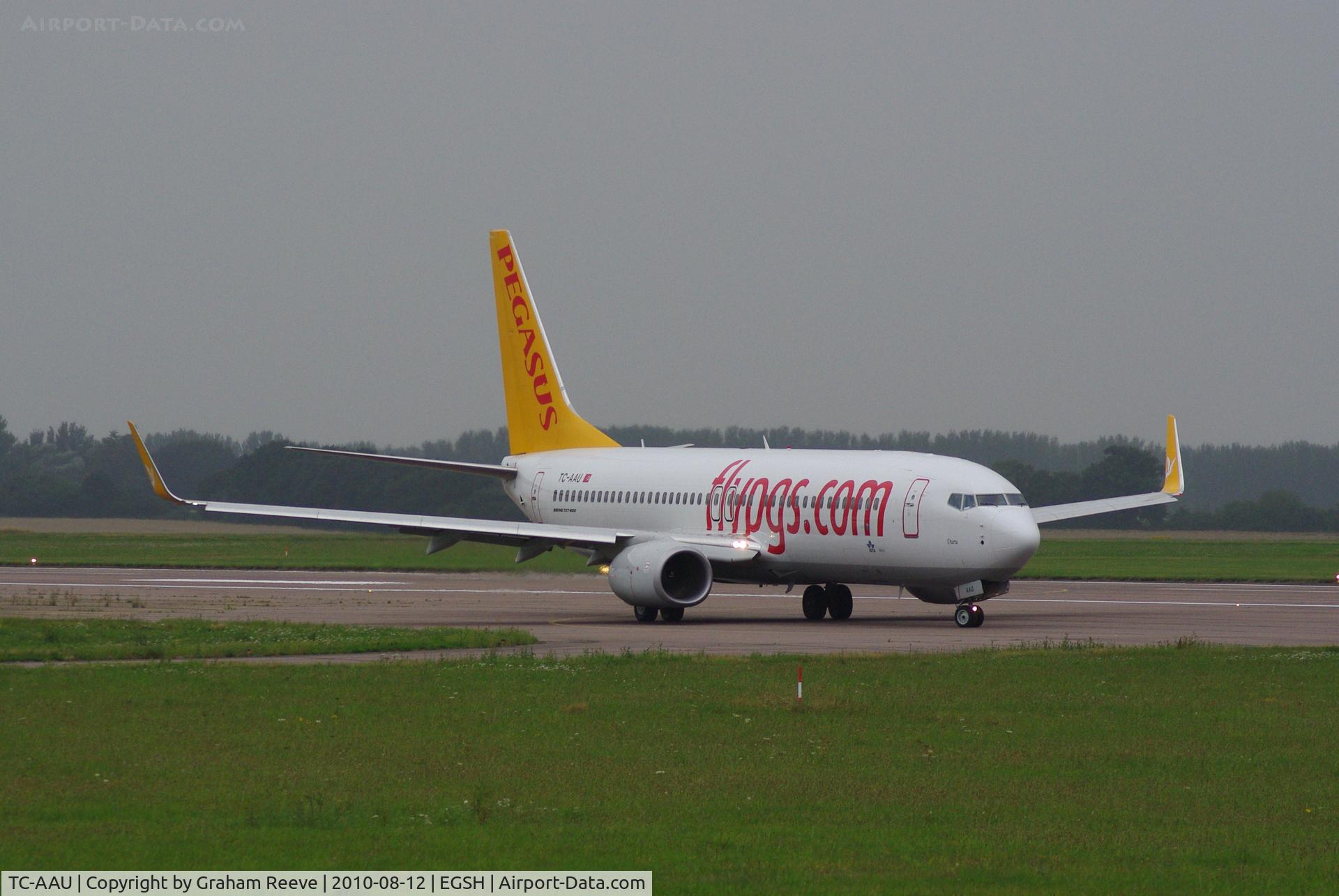 TC-AAU, 2010 Boeing 737-82R C/N 40873, About to depart from Norwich.