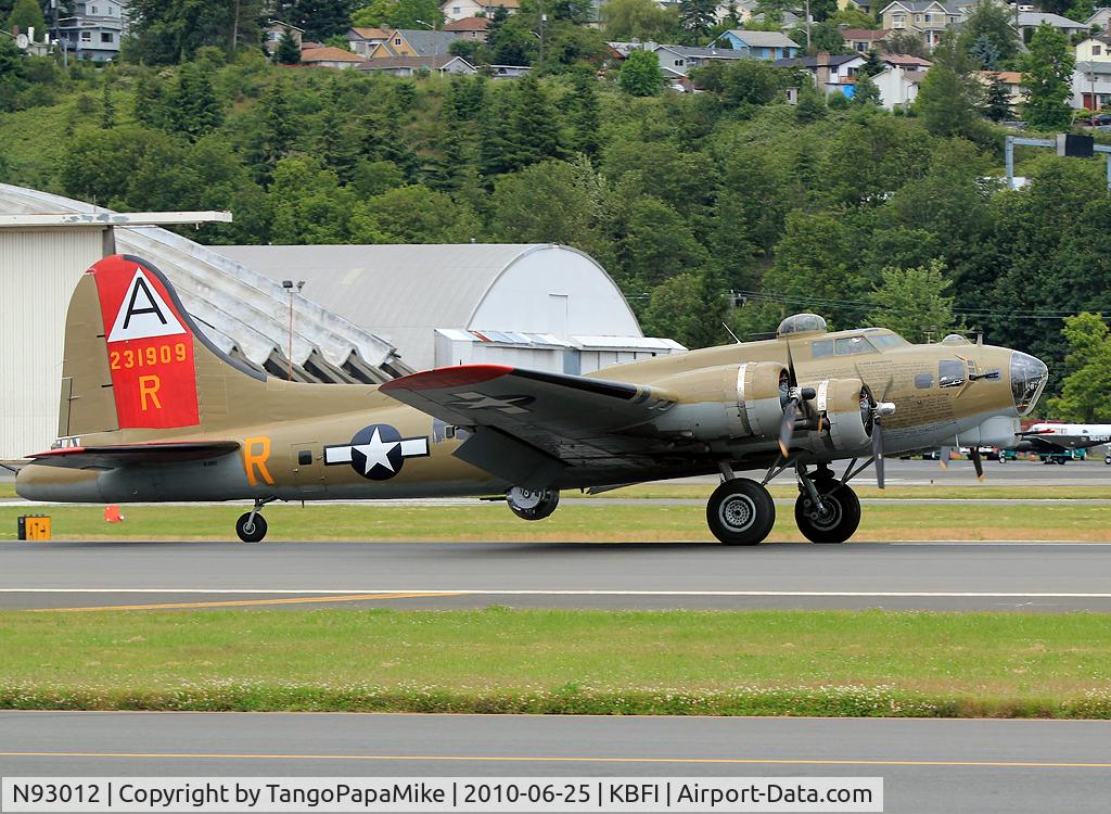 N93012, 1944 Boeing B-17G-30-BO Flying Fortress C/N 32264, Collings Foundation B-17G touching down on 13R at KBFI