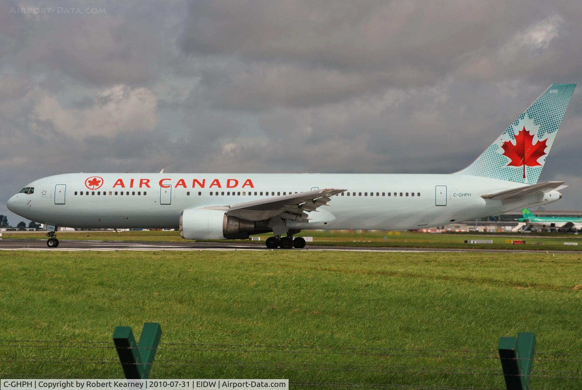 C-GHPH, 2003 Boeing 767-3Y0 C/N 26207, Air Canada lining up r/w 28