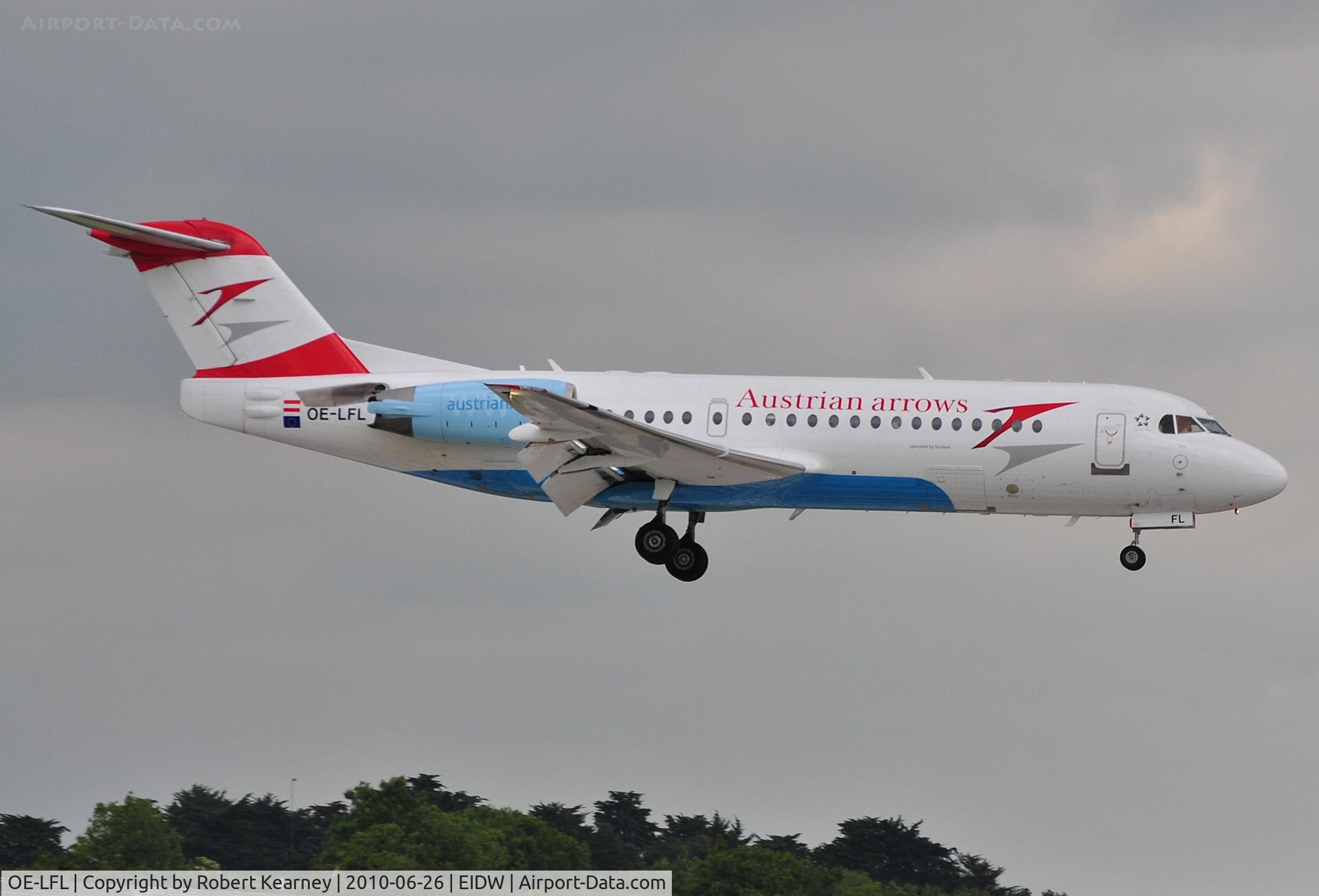 OE-LFL, 1995 Fokker 70 (F-28-0070) C/N 11573, Austrain Arrows on short finals for r/w 10