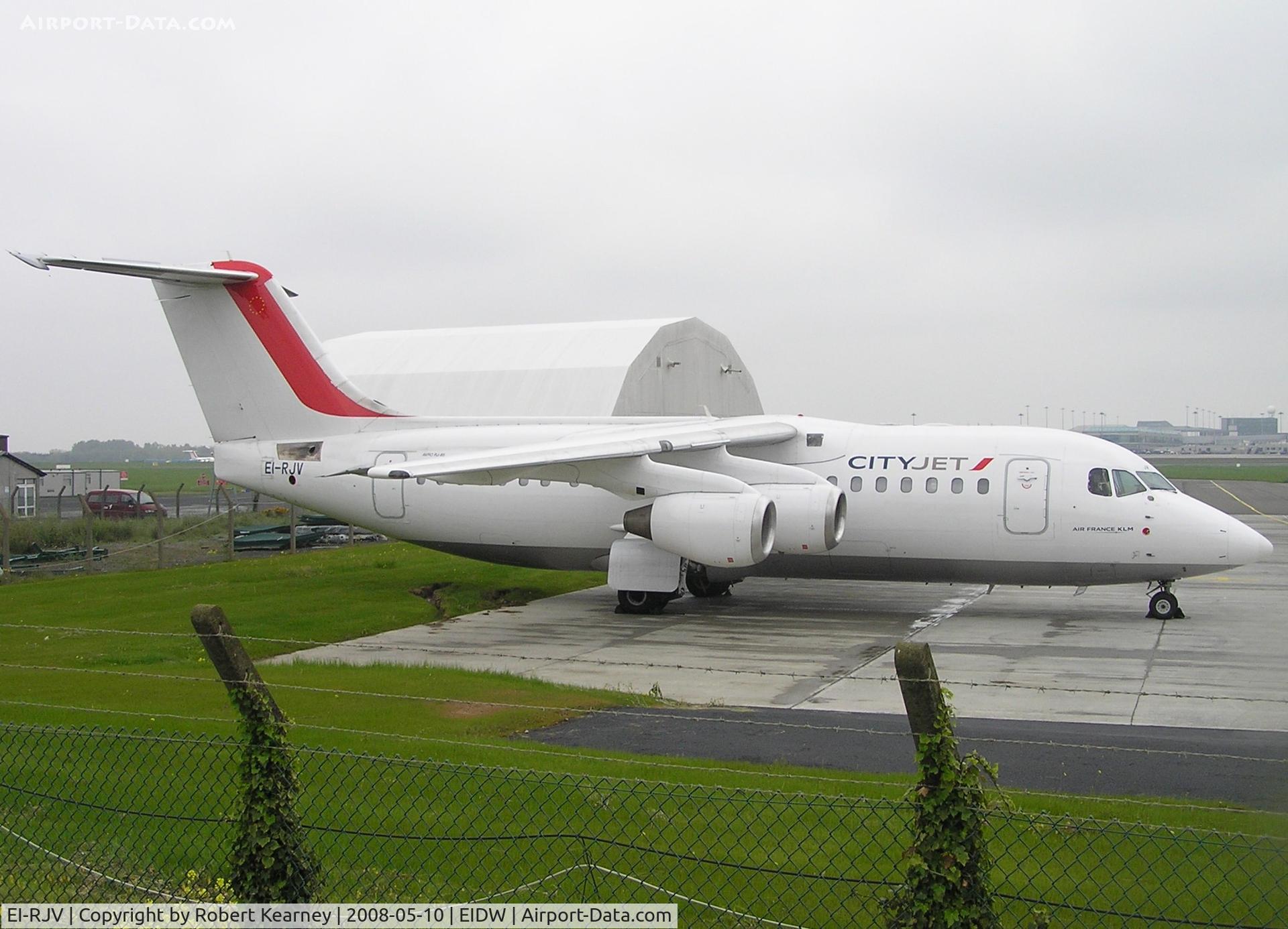 EI-RJV, 2000 British Aerospace Avro 146-RJ85A C/N E2370, CityJet parked up
