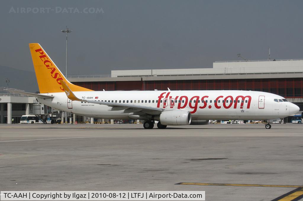 TC-AAH, 2008 Boeing 737-82R C/N 35701/2496, flypgs.com