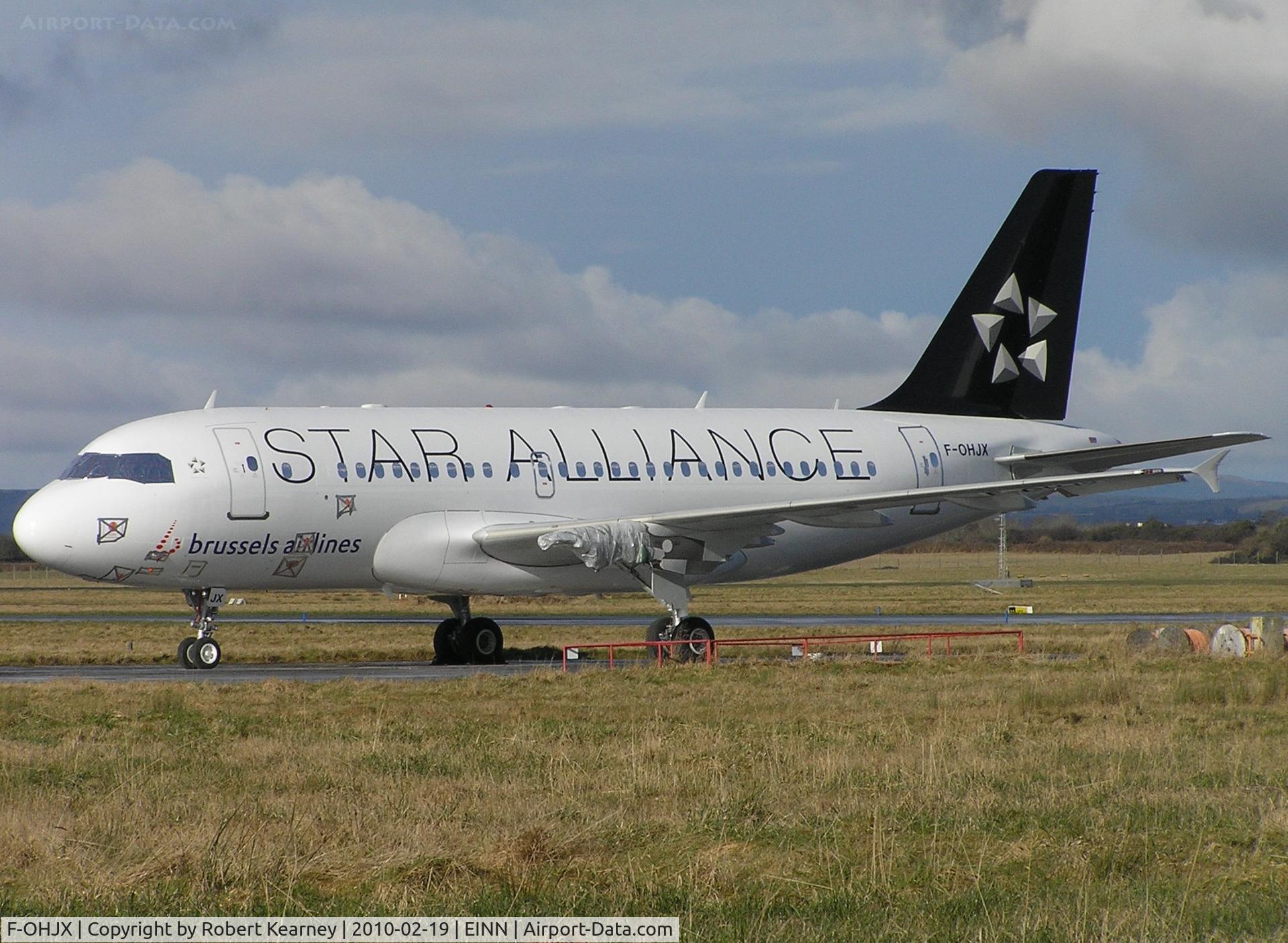 F-OHJX, 1999 Airbus A319-112 C/N 1086, Ex-Brussels Airlines A319 parked up