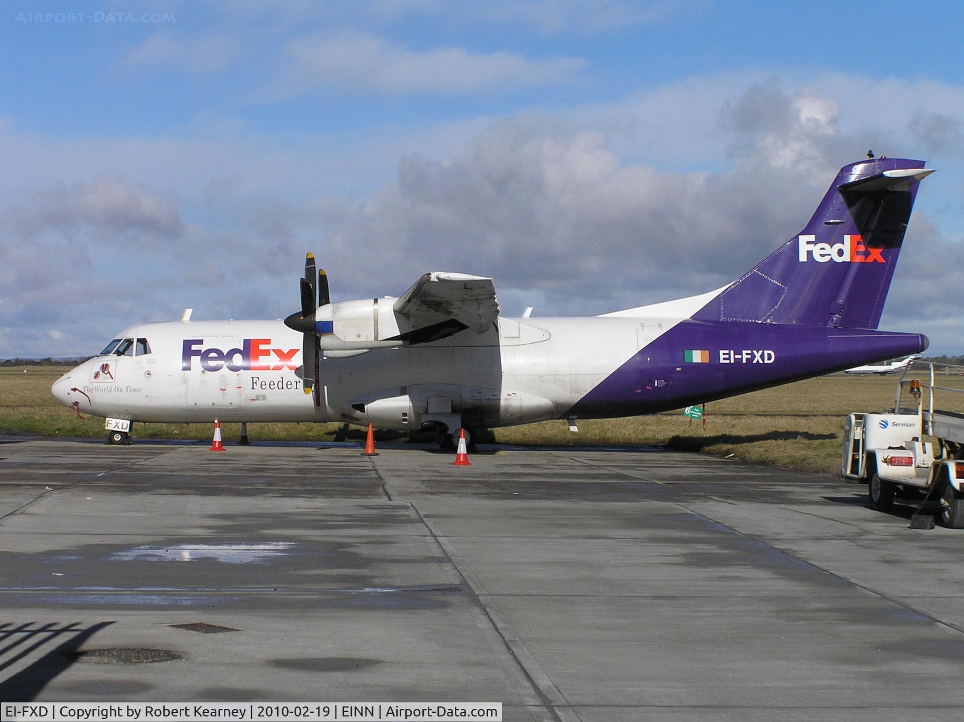 EI-FXD, 1991 ATR 42-300 C/N 273, FedEx parked up until needed