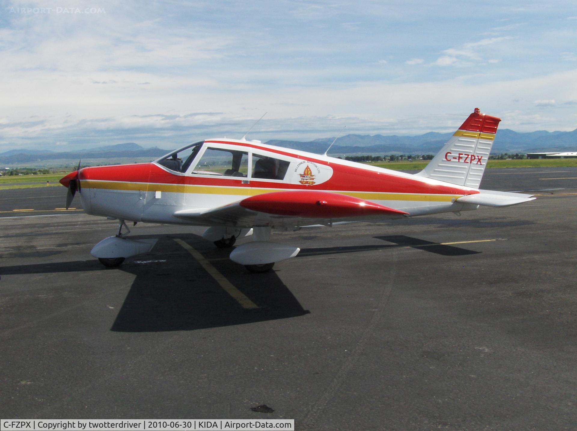 C-FZPX, 1963 Piper PA-28-180 C/N 28-1305, On the Ramp