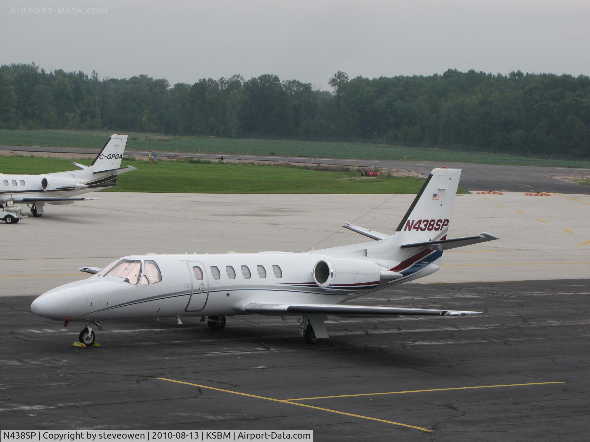 N438SP, Cessna 550 C/N 550-1026, On the ramp at KSBM during the PGA Tour