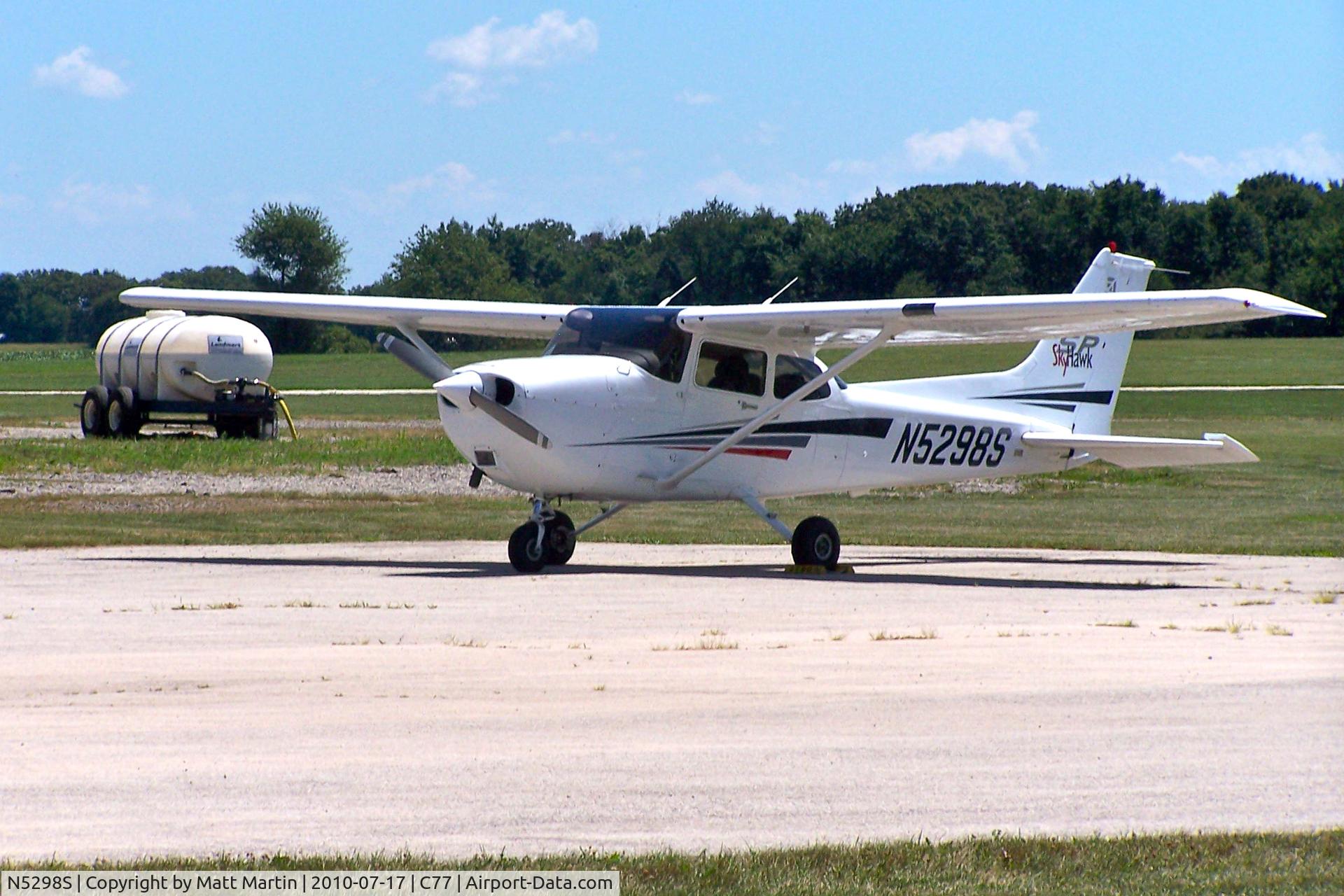 N5298S, 2002 Cessna 172S C/N 172S9246, N5298S on the ramp at the Wings & Wheels Museum, Poplar Grove Airport